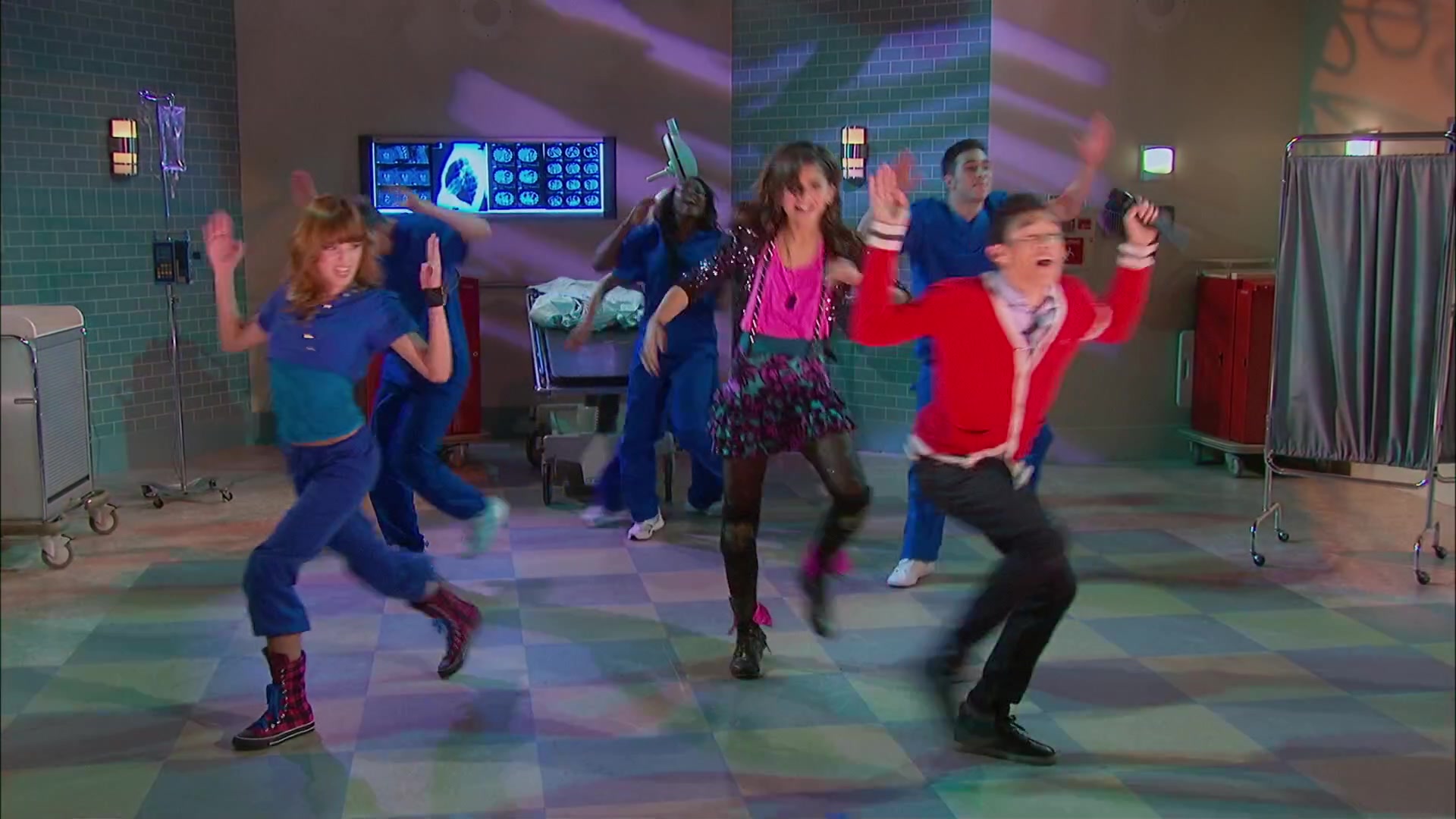 Shake_It_Up_S02E05_Doctor_It_Up_1080p_BTD_002494.jpg Shake_It_Up_S02E05_Doctor_It_Up_1080p_BTD_002494.jpg