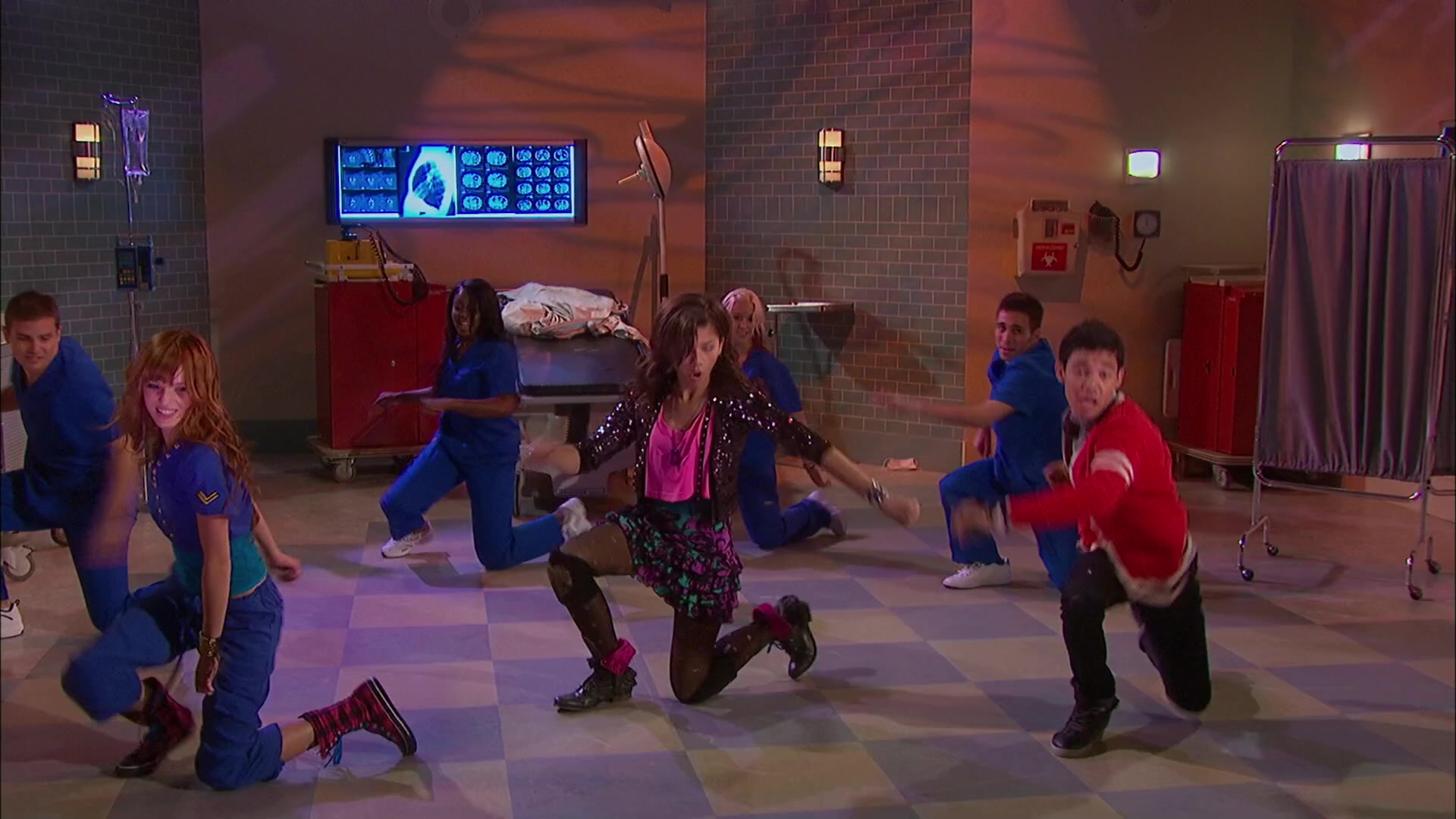 Shake_It_Up_S02E05_Doctor_It_Up_1080p_BTD_002504.jpg Shake_It_Up_S02E05_Doctor_It_Up_1080p_BTD_002504.jpg