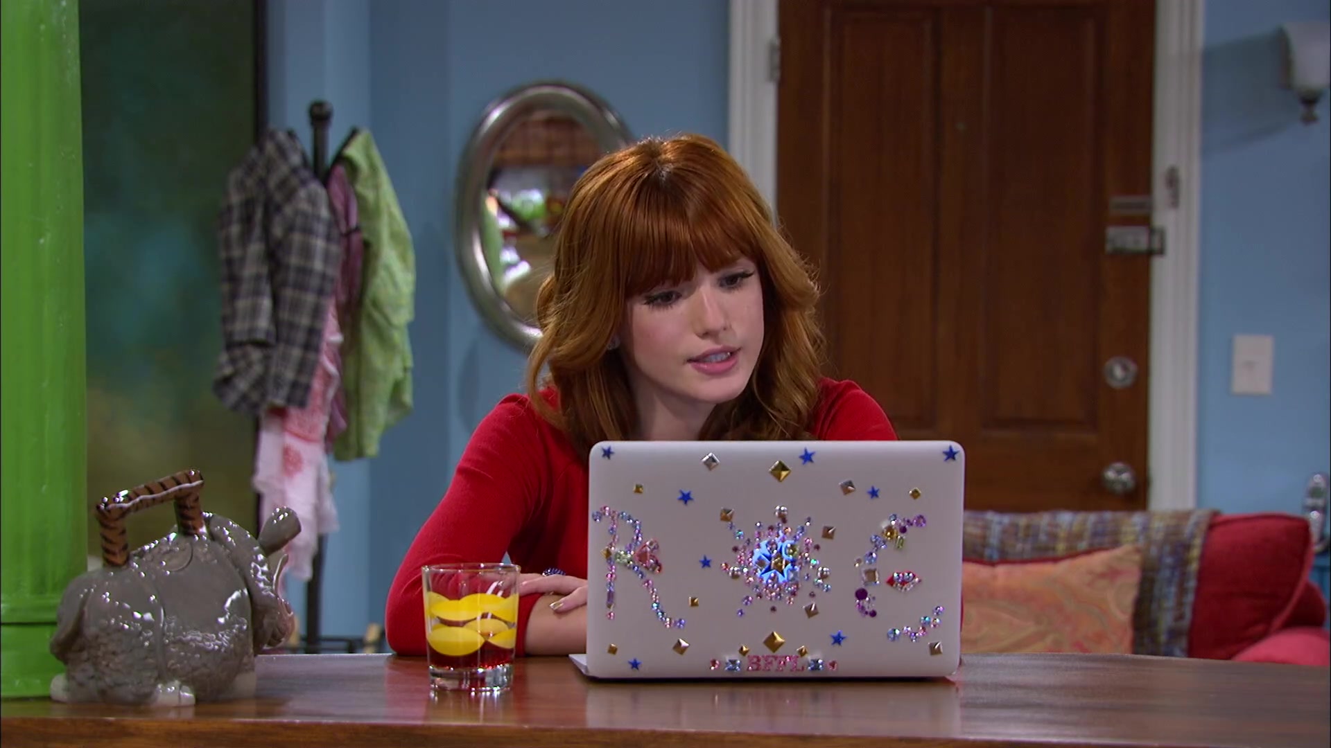 Shake_It_Up_S02E06_Review_It_Up_1080p_BTD_000109.jpg