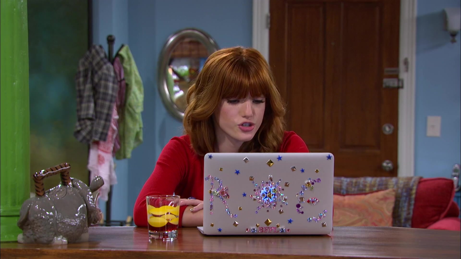 Shake_It_Up_S02E06_Review_It_Up_1080p_BTD_000111.jpg