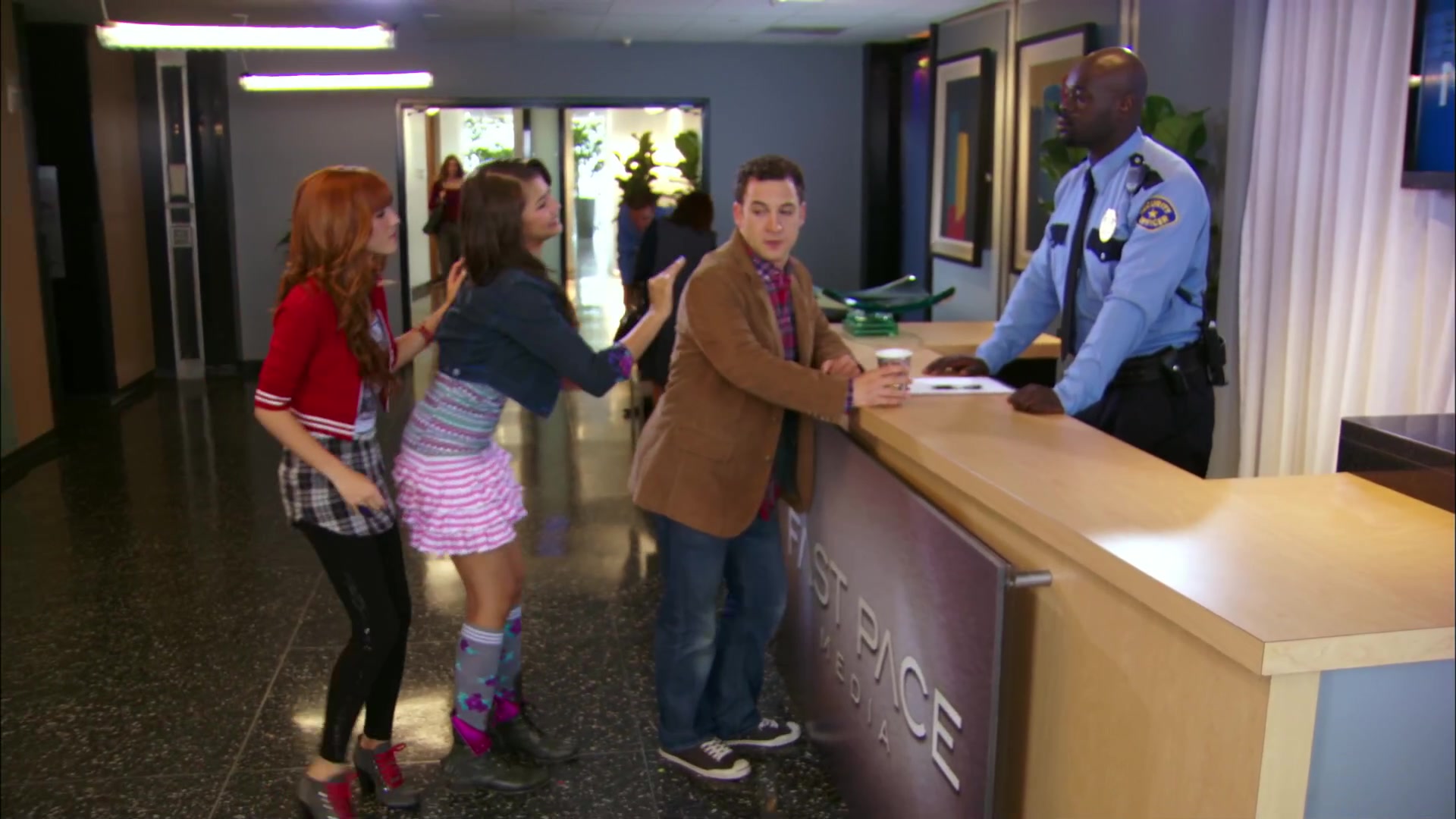 Shake_It_Up_S02E06_Review_It_Up_1080p_BTD_000665.jpg