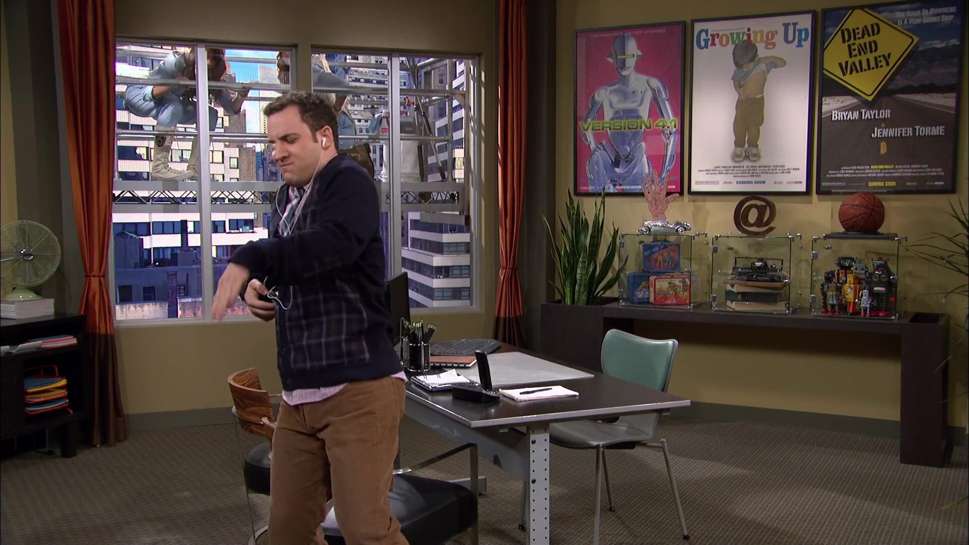 Shake_It_Up_S02E06_Review_It_Up_1080p_BTD_000972.jpg Shake_It_Up_S02E06_Review_It_Up_1080p_BTD_000972.jpg