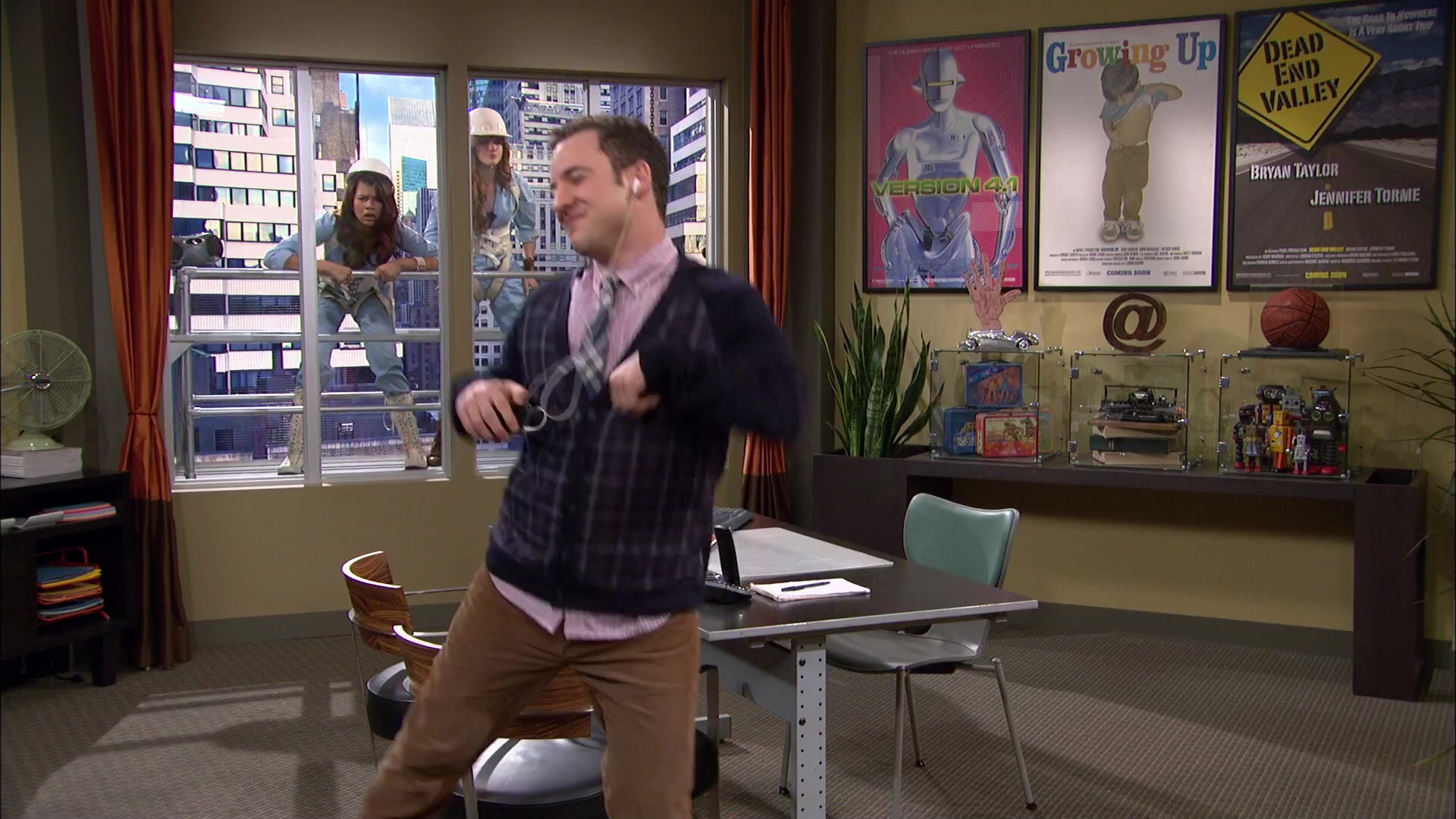 Shake_It_Up_S02E06_Review_It_Up_1080p_BTD_000991.jpg Shake_It_Up_S02E06_Review_It_Up_1080p_BTD_000991.jpg