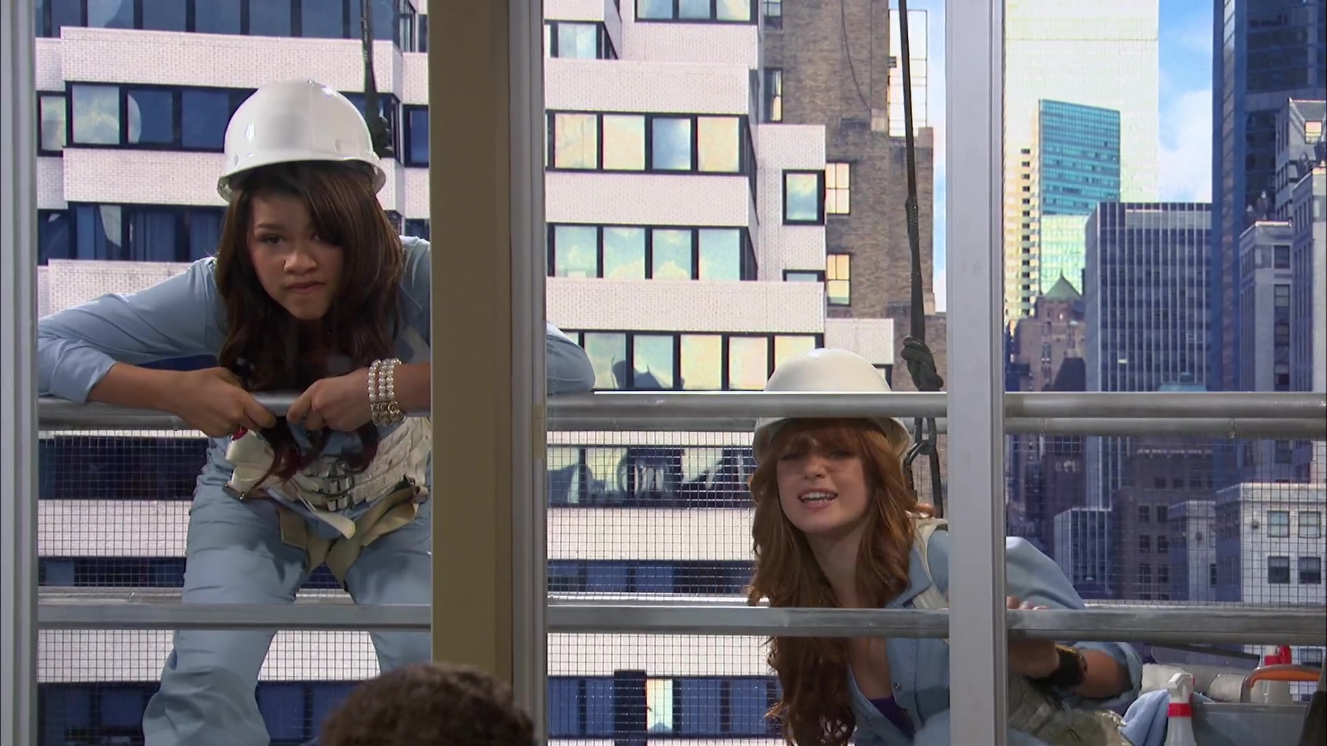 Shake_It_Up_S02E06_Review_It_Up_1080p_BTD_001143.jpg