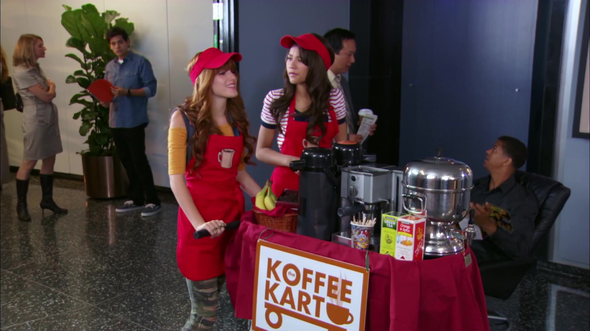 Shake_It_Up_S02E06_Review_It_Up_1080p_BTD_001457.jpg Shake_It_Up_S02E06_Review_It_Up_1080p_BTD_001457.jpg