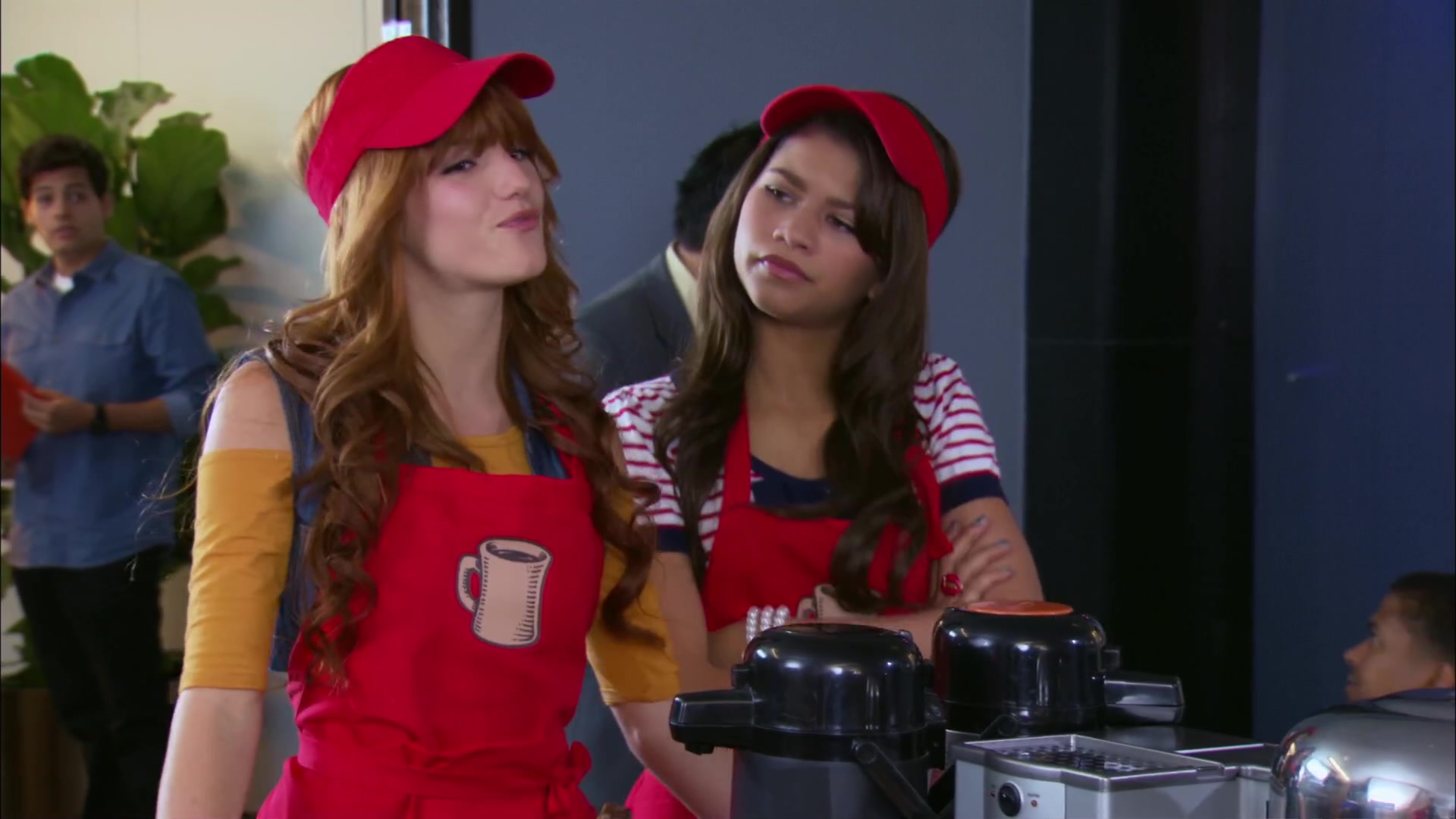 Shake_It_Up_S02E06_Review_It_Up_1080p_BTD_001466.jpg