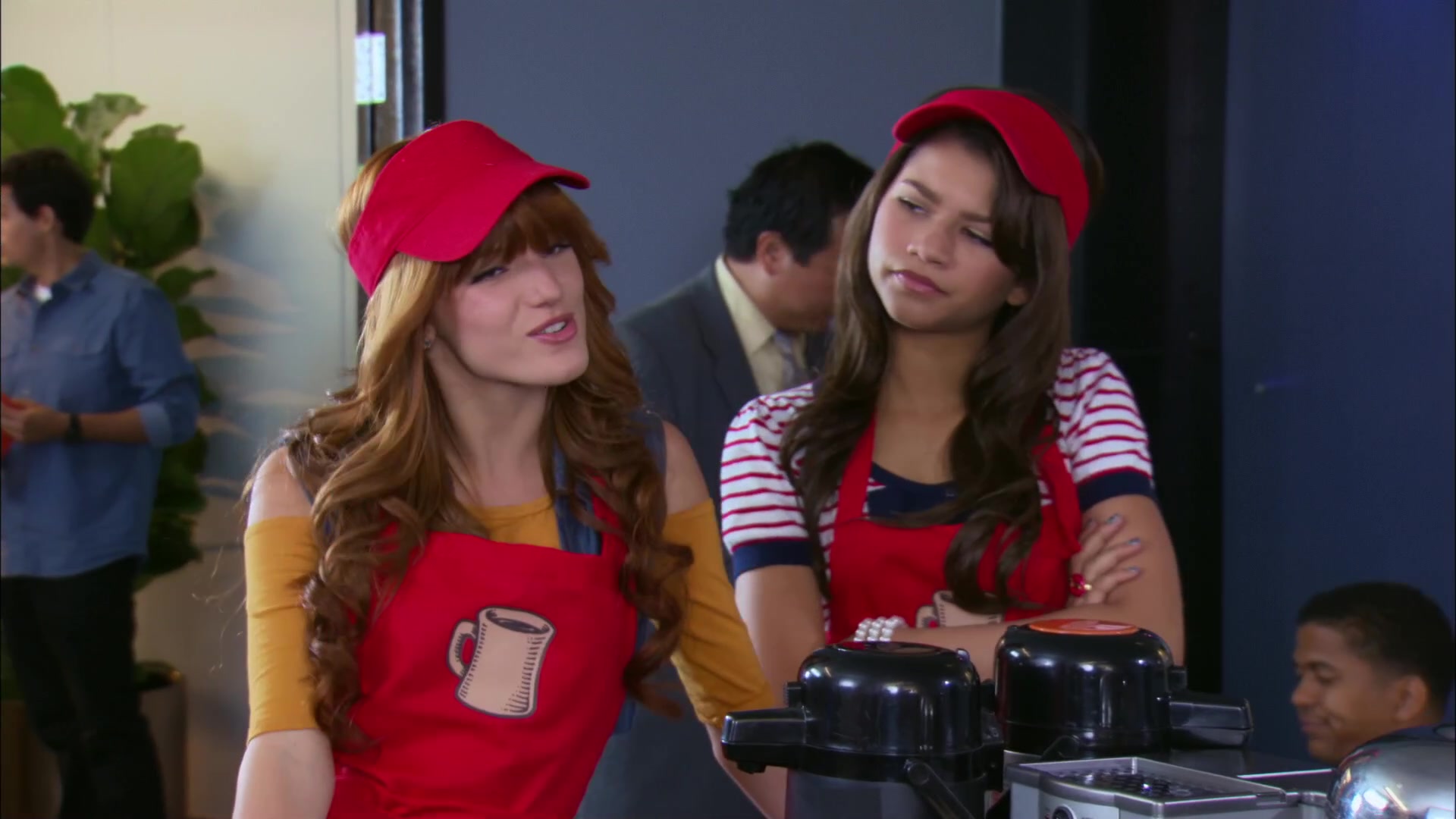 Shake_It_Up_S02E06_Review_It_Up_1080p_BTD_001468.jpg