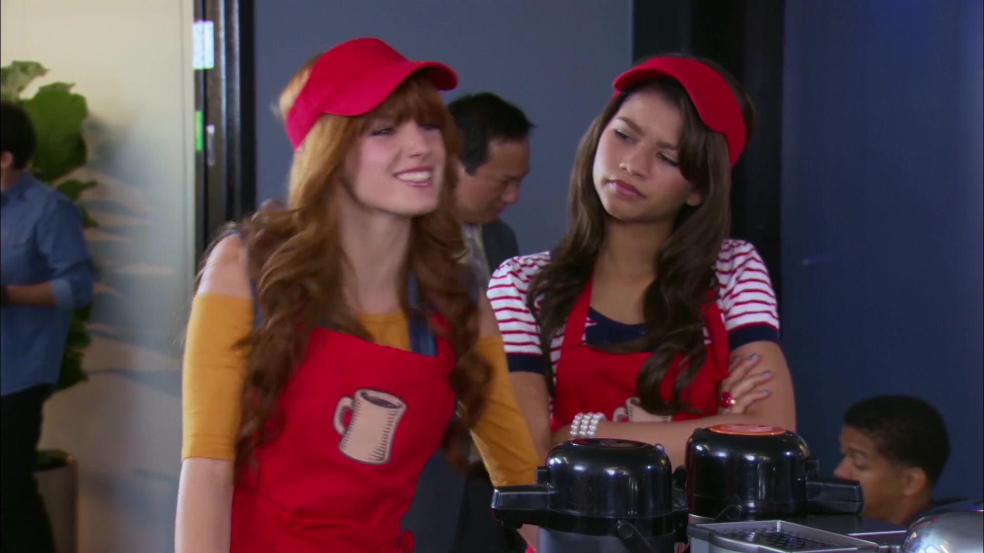 Shake_It_Up_S02E06_Review_It_Up_1080p_BTD_001470.jpg Shake_It_Up_S02E06_Review_It_Up_1080p_BTD_001470.jpg