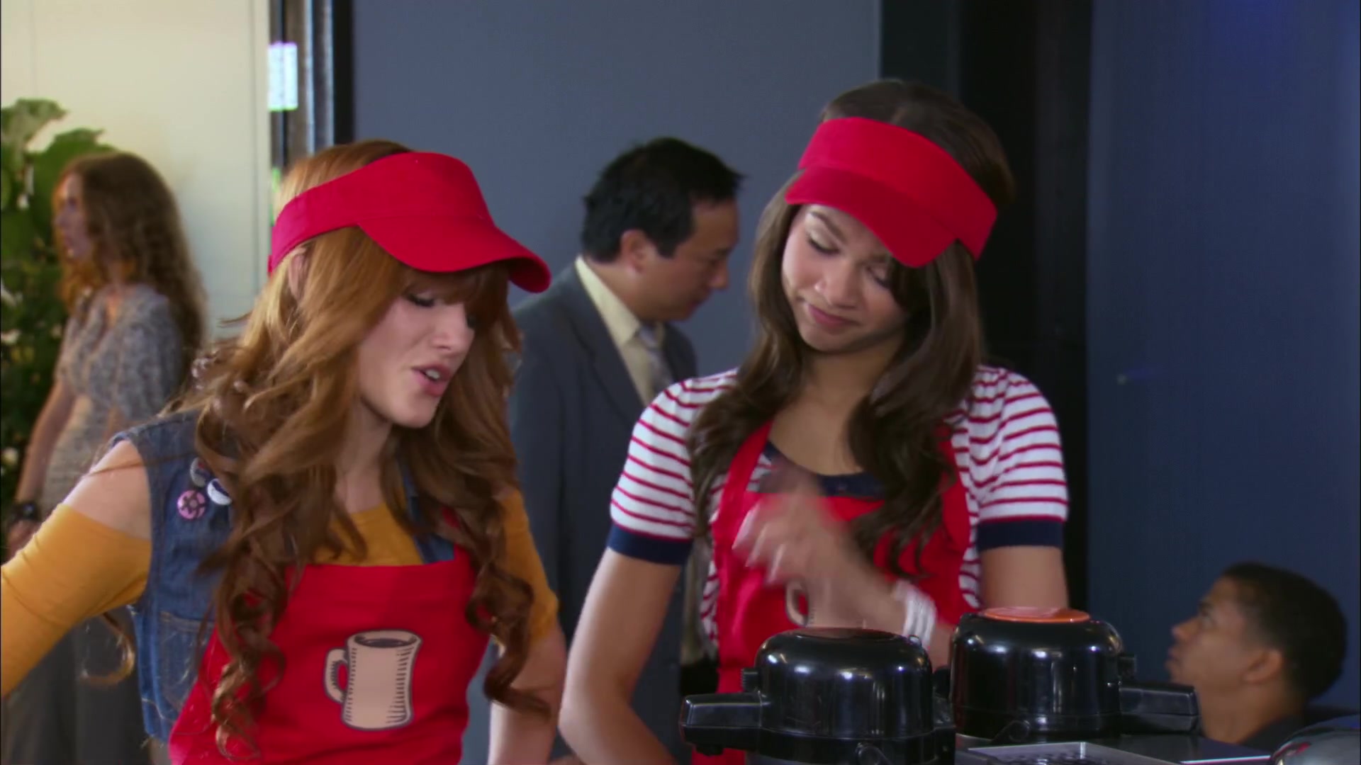 Shake_It_Up_S02E06_Review_It_Up_1080p_BTD_001513.jpg
