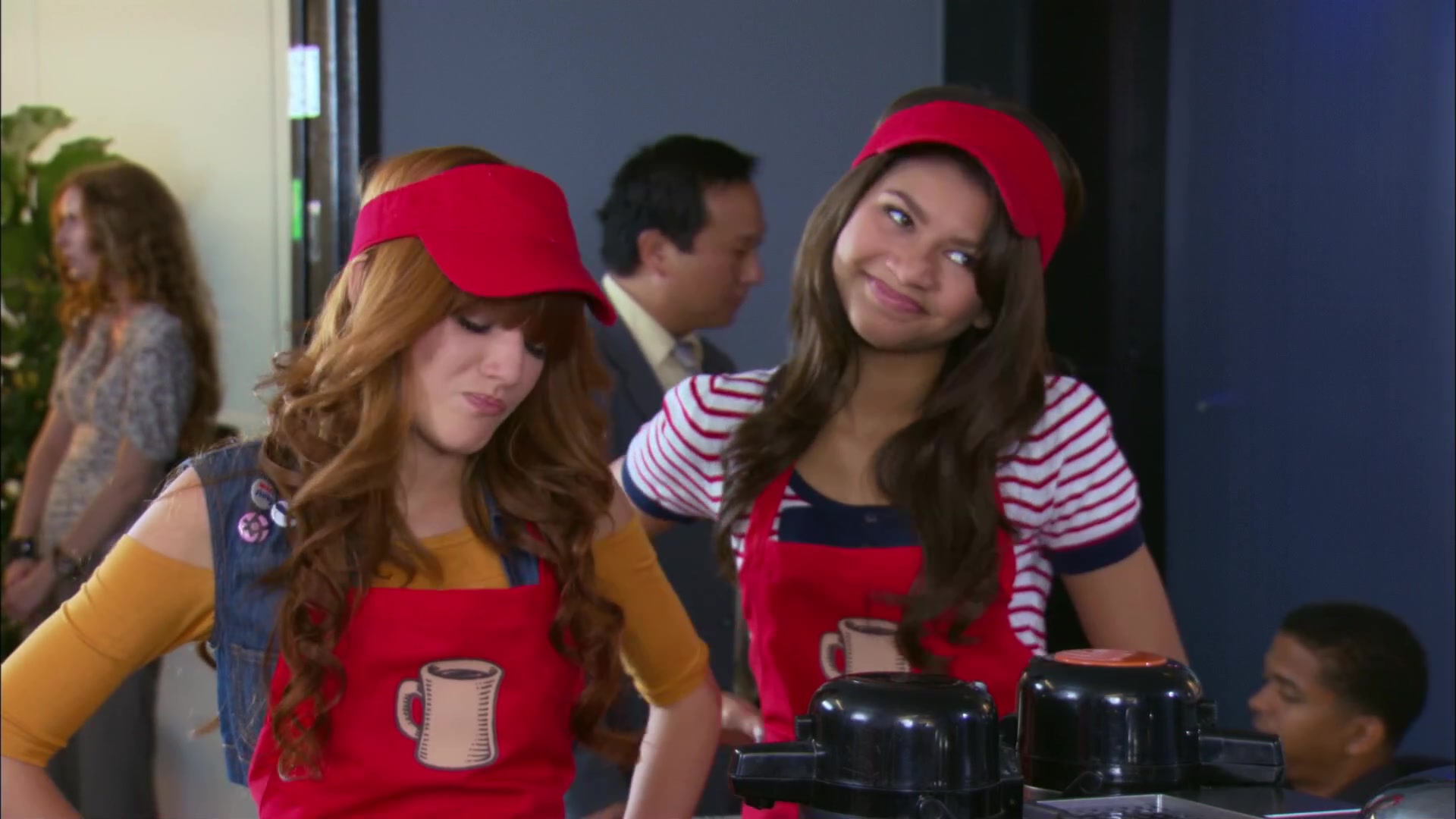 Shake_It_Up_S02E06_Review_It_Up_1080p_BTD_001515.jpg