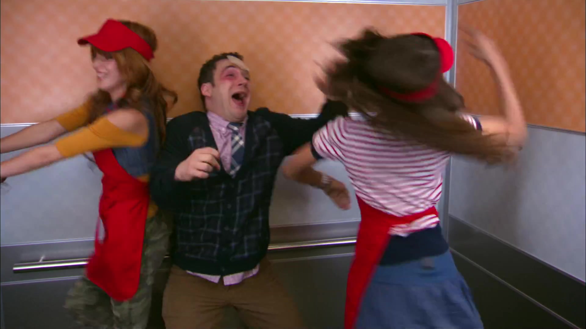 Shake_It_Up_S02E06_Review_It_Up_1080p_BTD_001685.jpg Shake_It_Up_S02E06_Review_It_Up_1080p_BTD_001685.jpg