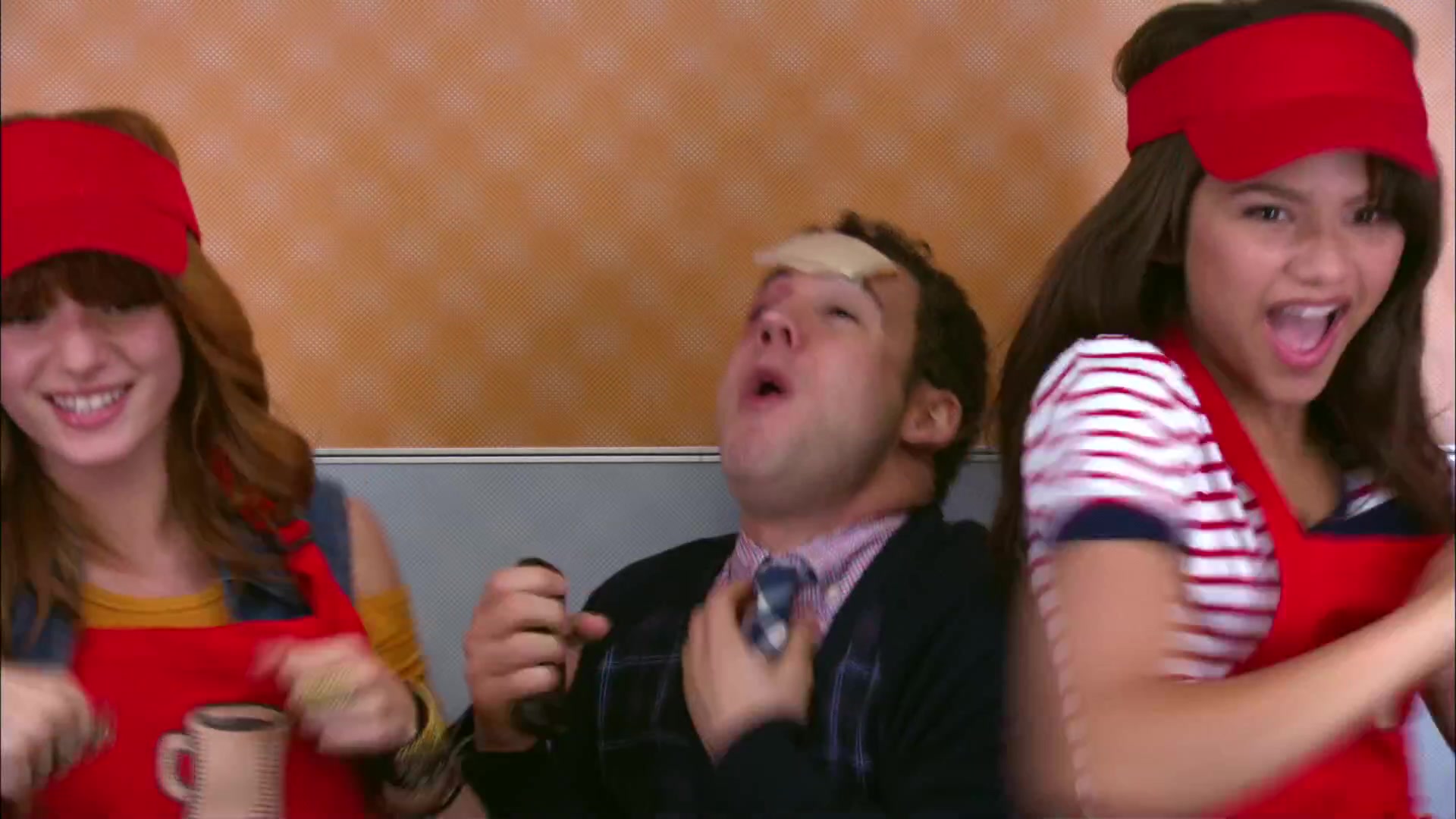 Shake_It_Up_S02E06_Review_It_Up_1080p_BTD_001690.jpg Shake_It_Up_S02E06_Review_It_Up_1080p_BTD_001690.jpg