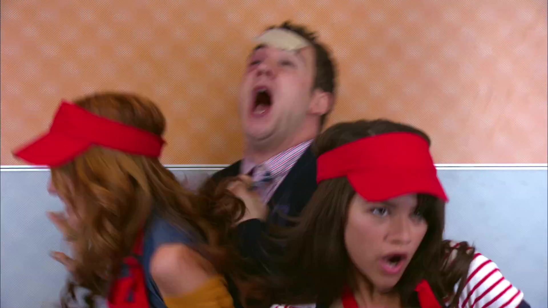 Shake_It_Up_S02E06_Review_It_Up_1080p_BTD_001693.jpg Shake_It_Up_S02E06_Review_It_Up_1080p_BTD_001693.jpg