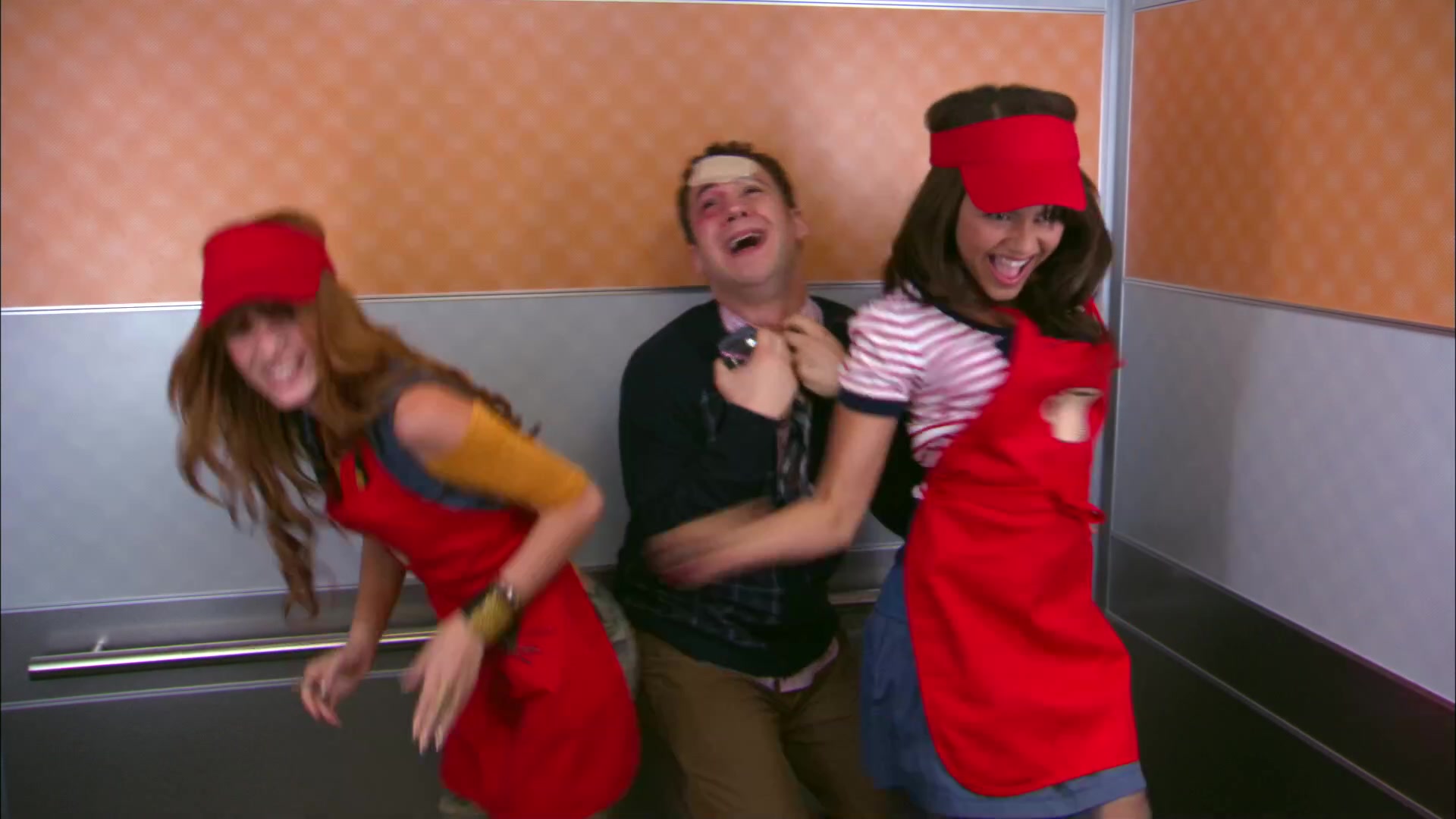 Shake_It_Up_S02E06_Review_It_Up_1080p_BTD_001700.jpg