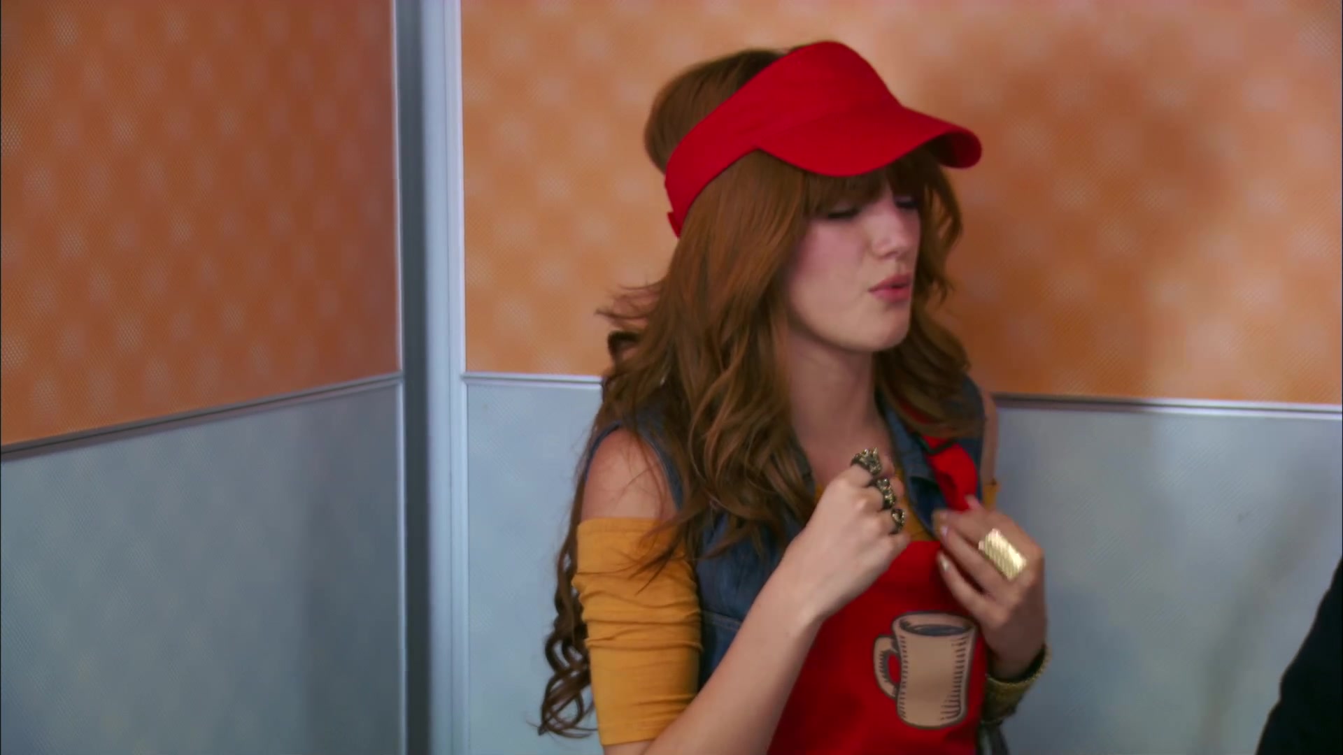Shake_It_Up_S02E06_Review_It_Up_1080p_BTD_001738.jpg Shake_It_Up_S02E06_Review_It_Up_1080p_BTD_001738.jpg