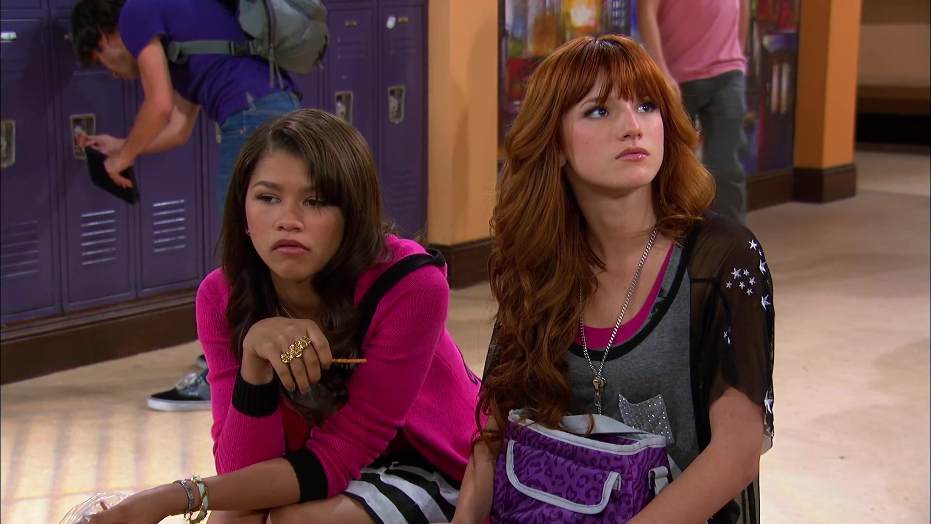 Shake_It_Up_S02E06_Review_It_Up_1080p_BTD_002005.jpg