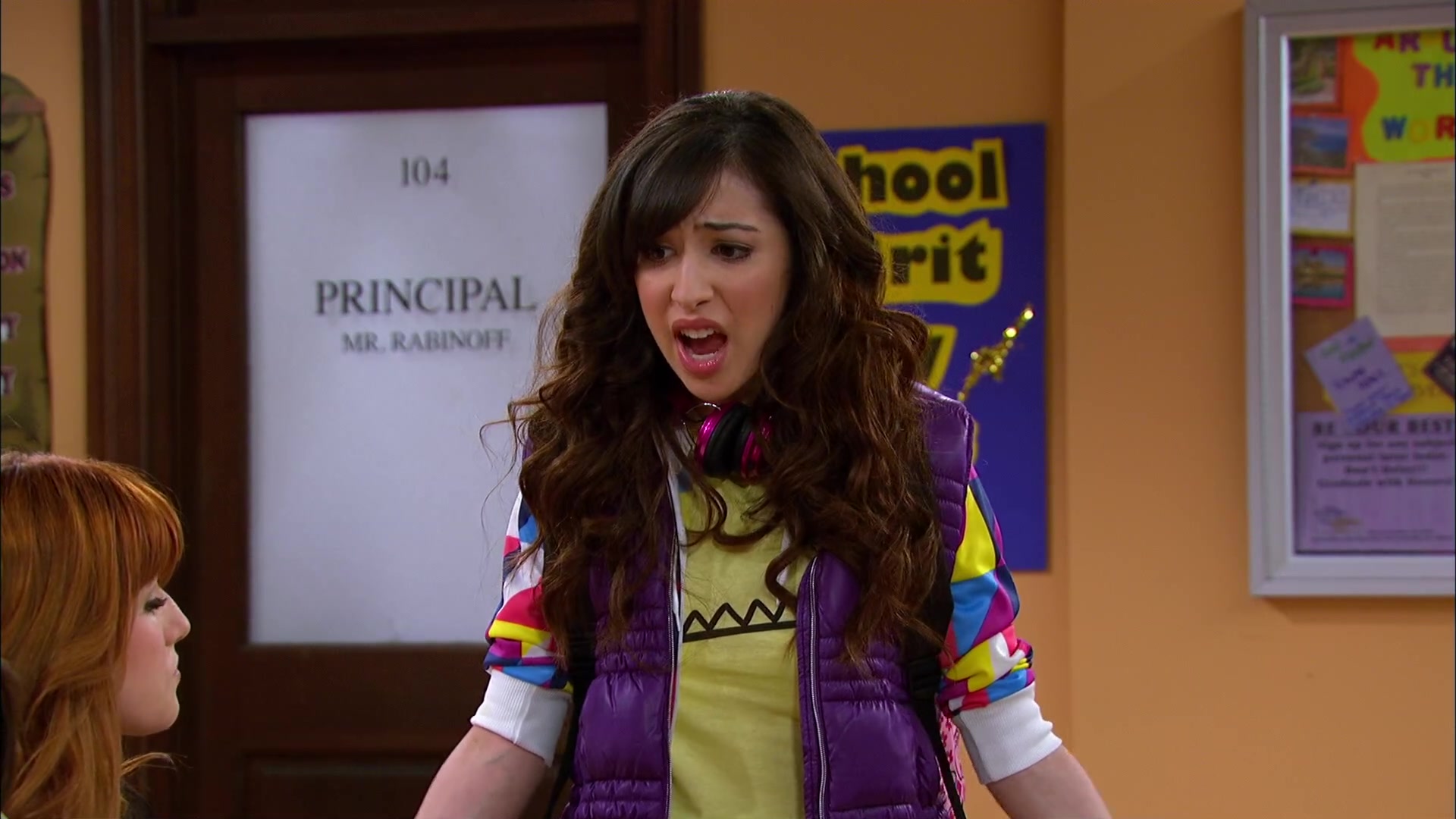 Shake_It_Up_S02E06_Review_It_Up_1080p_BTD_002008.jpg Shake_It_Up_S02E06_Review_It_Up_1080p_BTD_002008.jpg