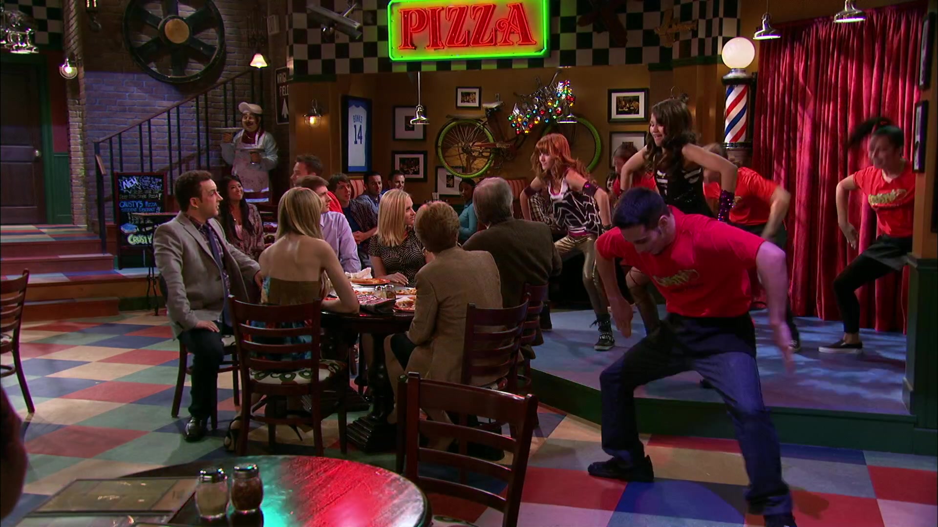 Shake_It_Up_S02E06_Review_It_Up_1080p_BTD_002649.jpg Shake_It_Up_S02E06_Review_It_Up_1080p_BTD_002649.jpg