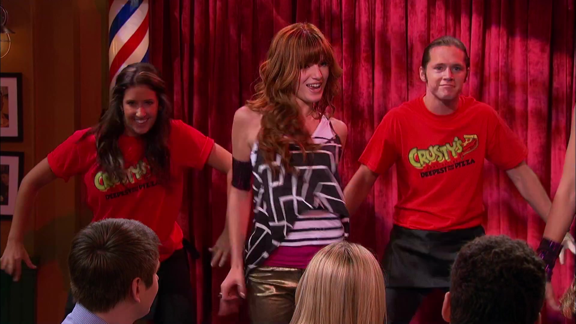Shake_It_Up_S02E06_Review_It_Up_1080p_BTD_002658.jpg Shake_It_Up_S02E06_Review_It_Up_1080p_BTD_002658.jpg