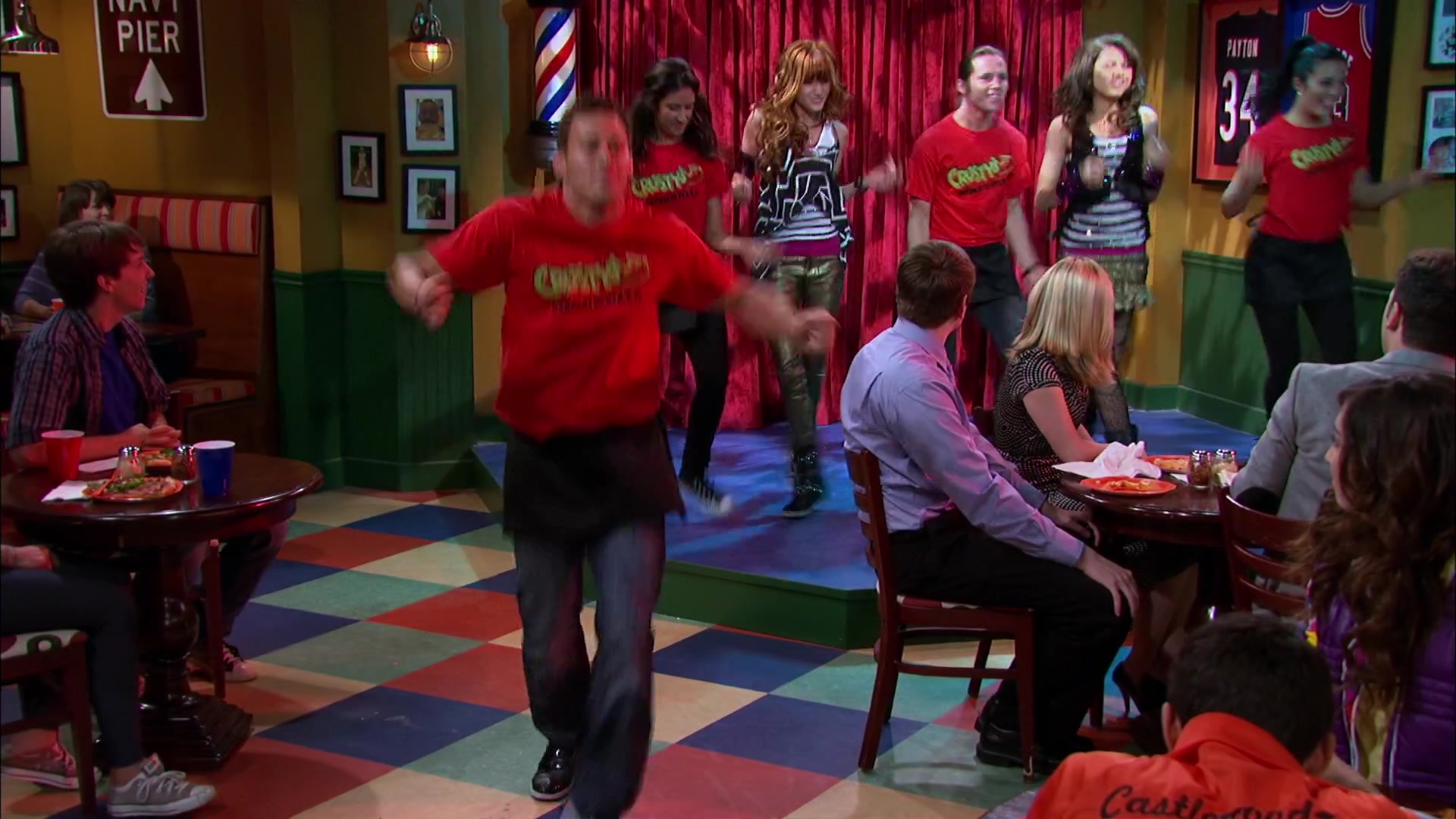 Shake_It_Up_S02E06_Review_It_Up_1080p_BTD_002662.jpg Shake_It_Up_S02E06_Review_It_Up_1080p_BTD_002662.jpg