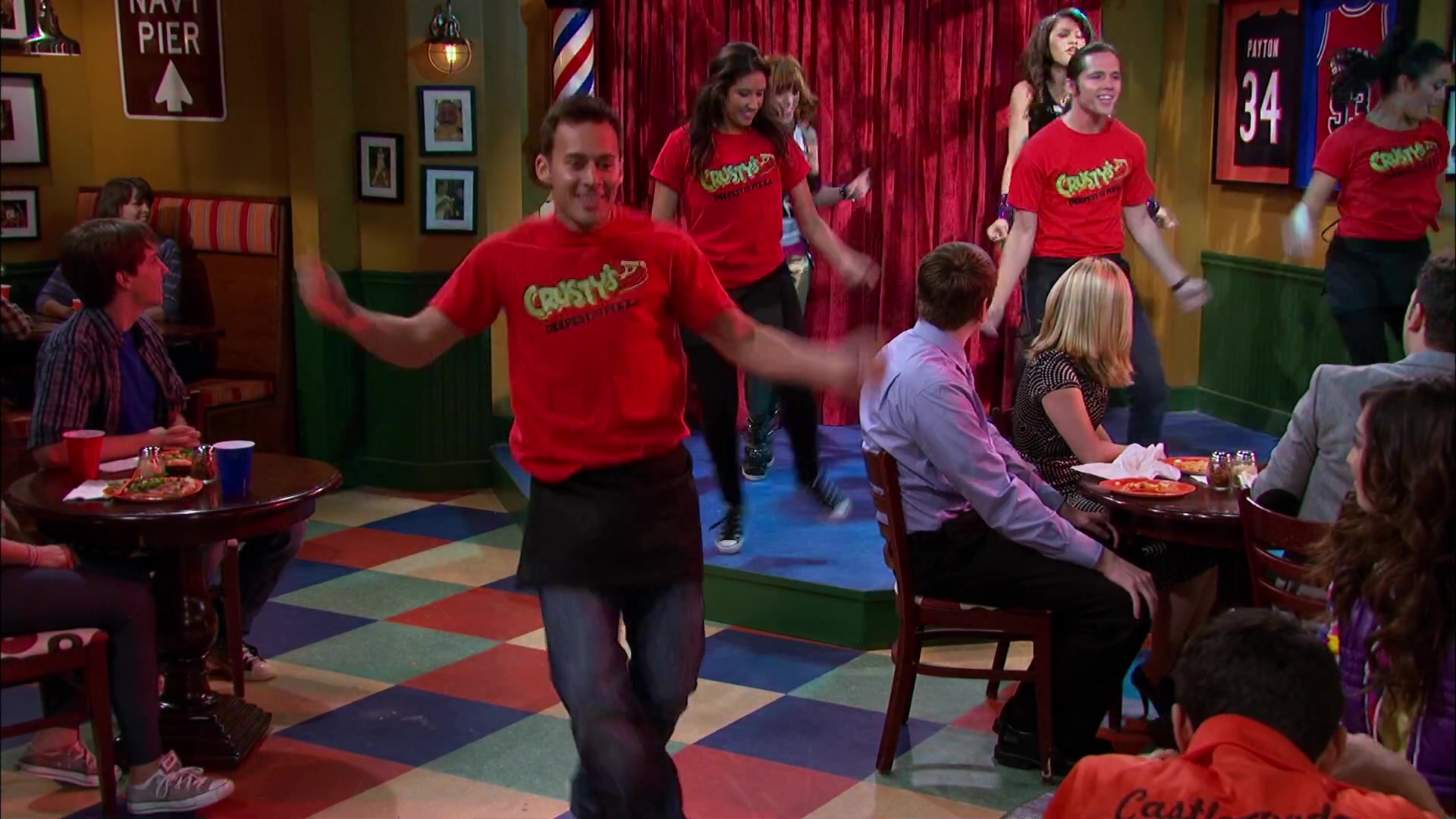 Shake_It_Up_S02E06_Review_It_Up_1080p_BTD_002664.jpg Shake_It_Up_S02E06_Review_It_Up_1080p_BTD_002664.jpg