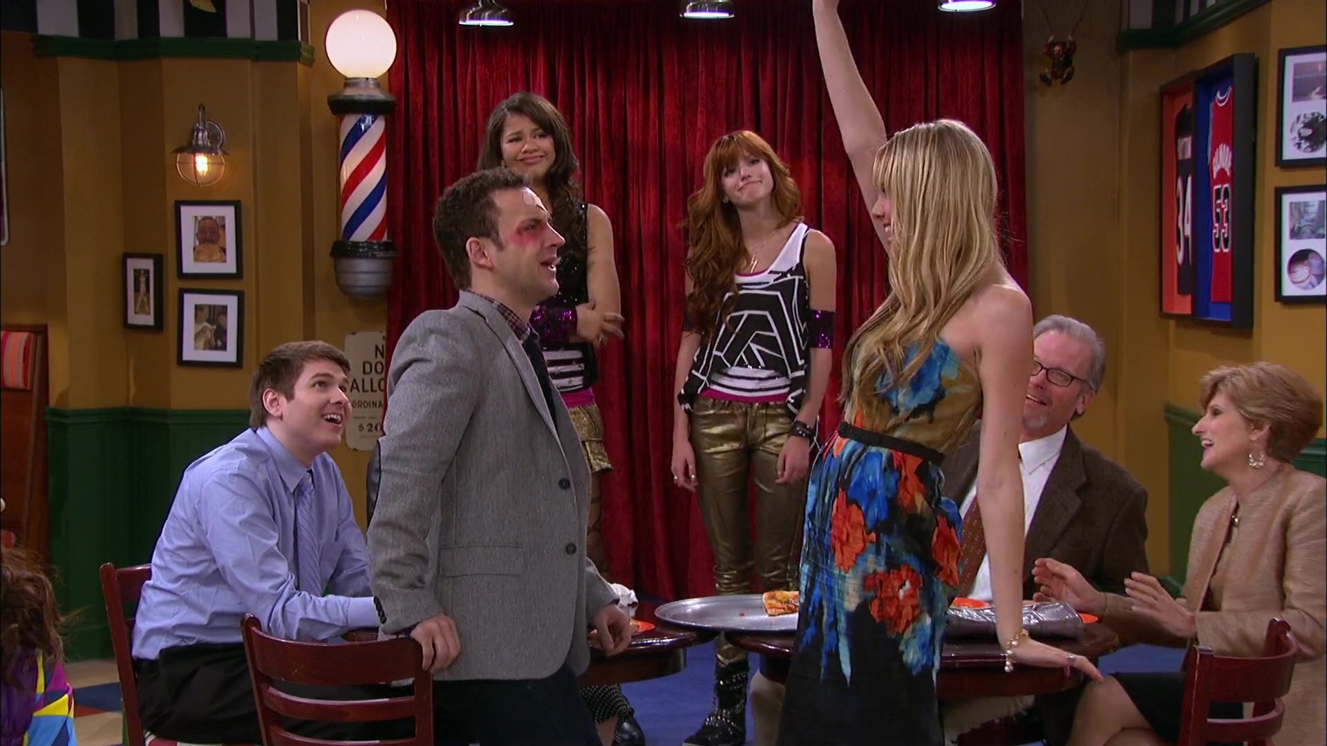 Shake_It_Up_S02E06_Review_It_Up_1080p_BTD_002748.jpg