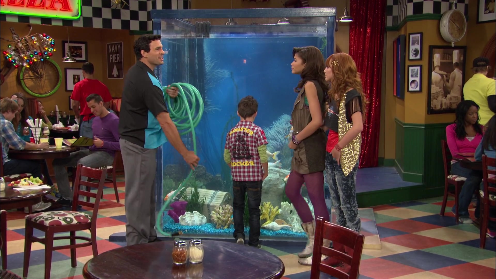 Shake_It_Up_S02E07_Double_Pegasus_It_Up_1080p_BTD_000033.jpg Shake_It_Up_S02E07_Double_Pegasus_It_Up_1080p_BTD_000033.jpg