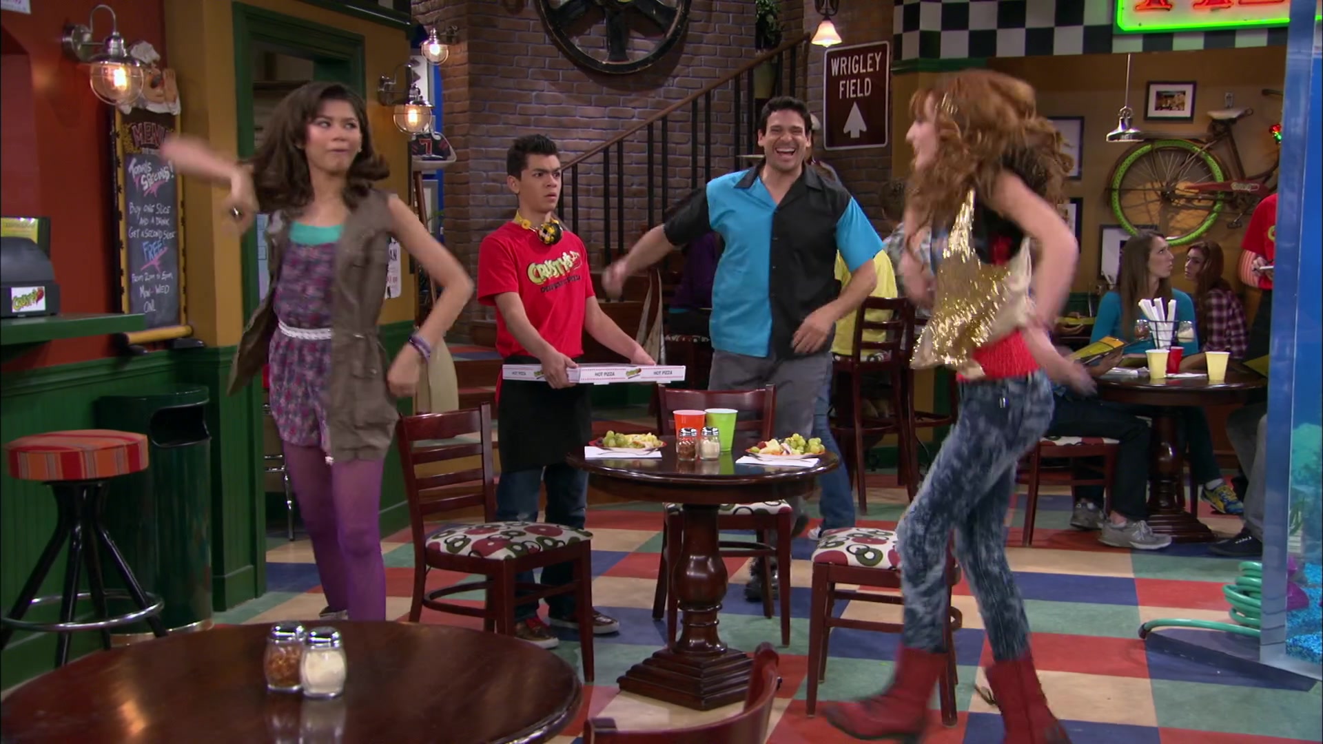 Shake_It_Up_S02E07_Double_Pegasus_It_Up_1080p_BTD_000249.jpg Shake_It_Up_S02E07_Double_Pegasus_It_Up_1080p_BTD_000249.jpg