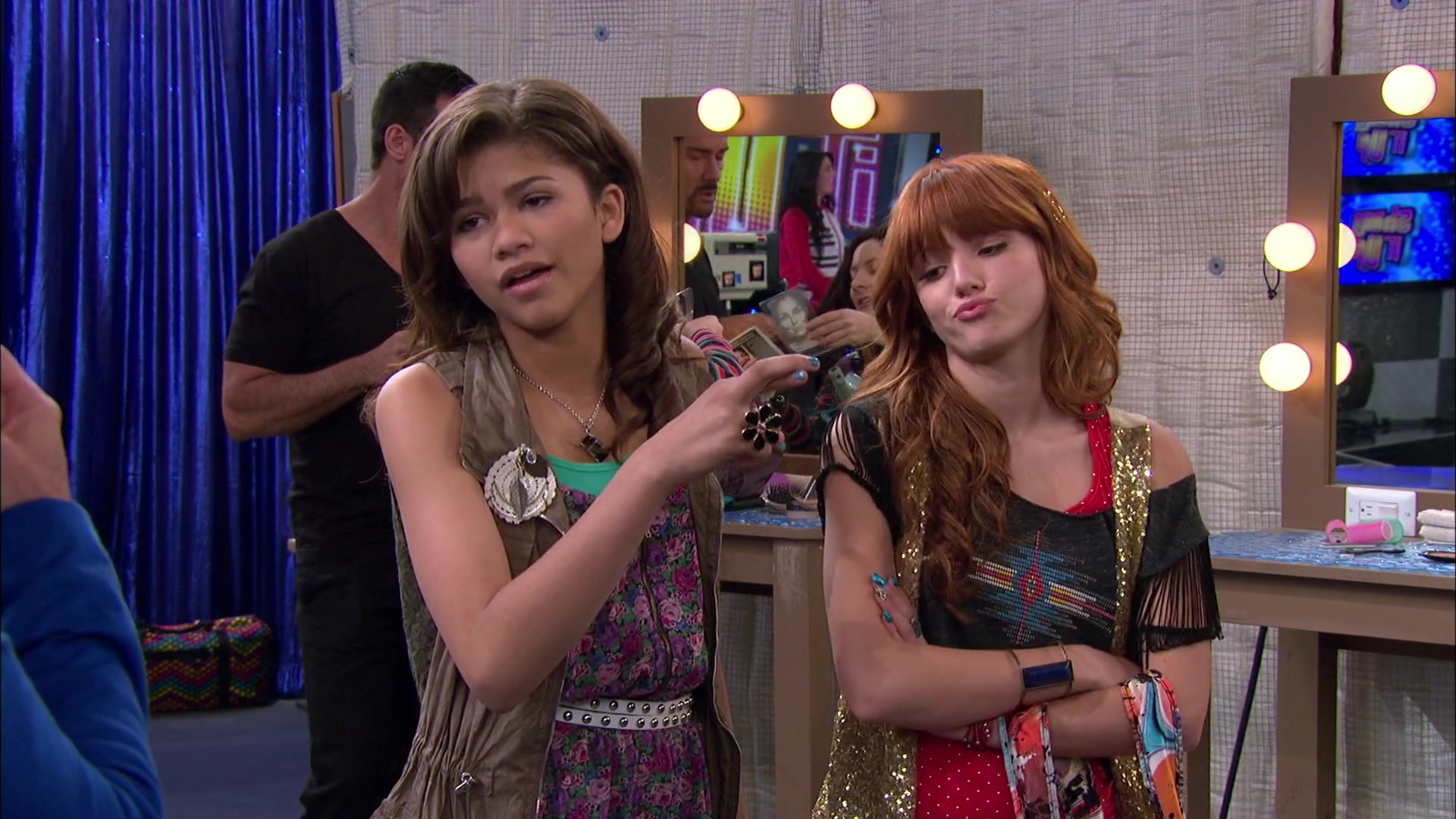 Shake_It_Up_S02E07_Double_Pegasus_It_Up_1080p_BTD_000773.jpg Shake_It_Up_S02E07_Double_Pegasus_It_Up_1080p_BTD_000773.jpg