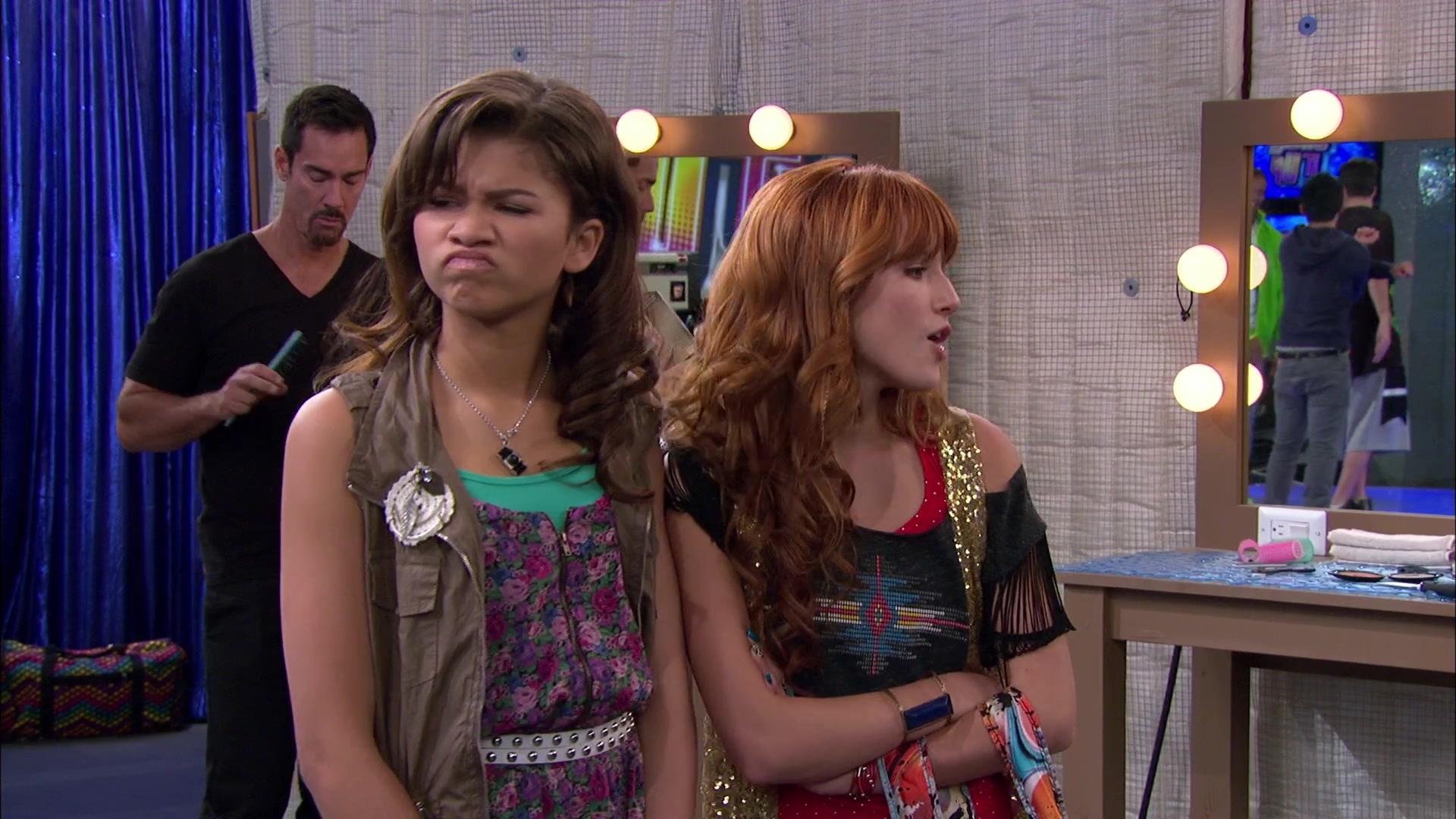 Shake_It_Up_S02E07_Double_Pegasus_It_Up_1080p_BTD_000804.jpg Shake_It_Up_S02E07_Double_Pegasus_It_Up_1080p_BTD_000804.jpg