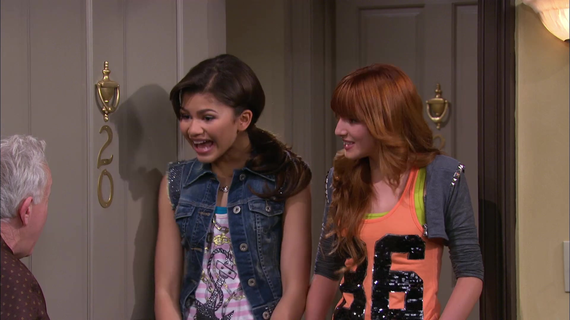 Shake_It_Up_S02E07_Double_Pegasus_It_Up_1080p_BTD_001132.jpg Shake_It_Up_S02E07_Double_Pegasus_It_Up_1080p_BTD_001132.jpg