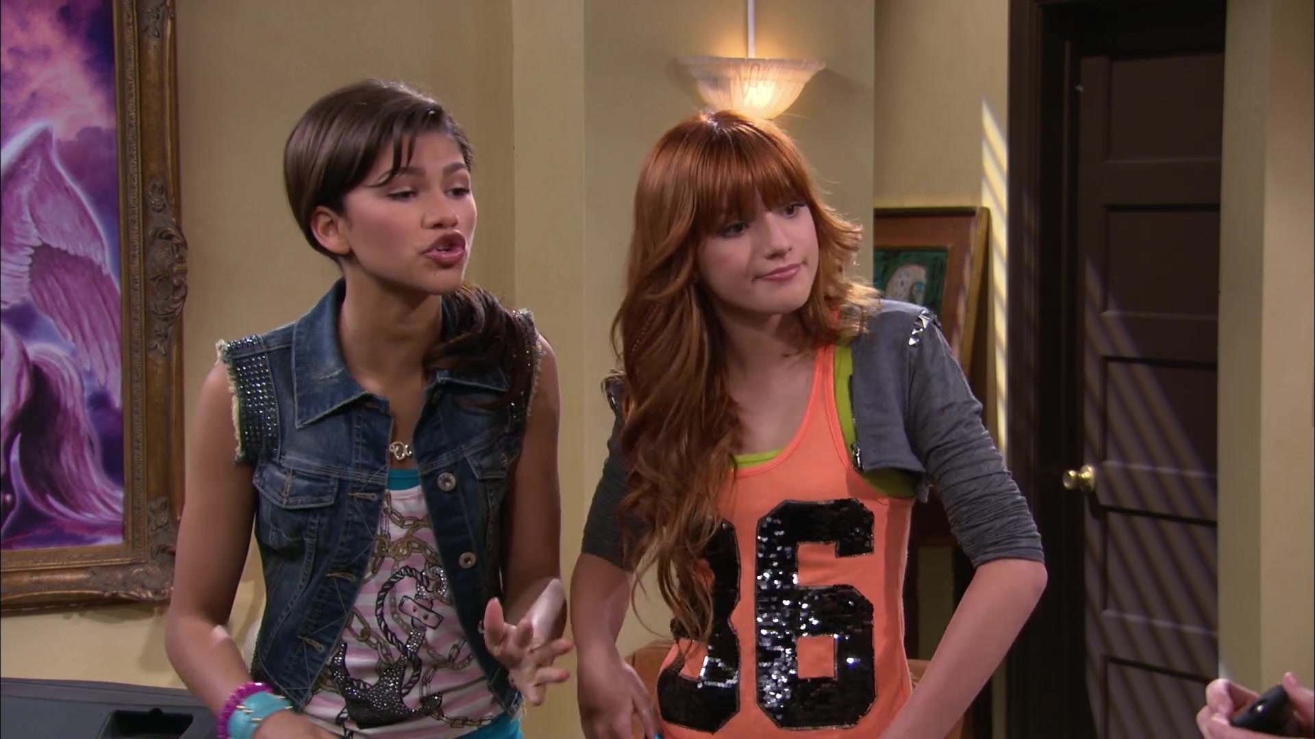 Shake_It_Up_S02E07_Double_Pegasus_It_Up_1080p_BTD_001220.jpg Shake_It_Up_S02E07_Double_Pegasus_It_Up_1080p_BTD_001220.jpg