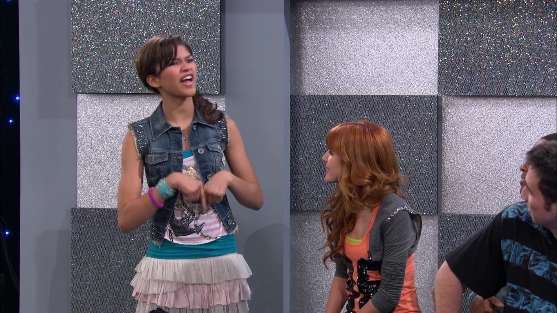 Shake_It_Up_S02E07_Double_Pegasus_It_Up_1080p_BTD_001391.jpg
