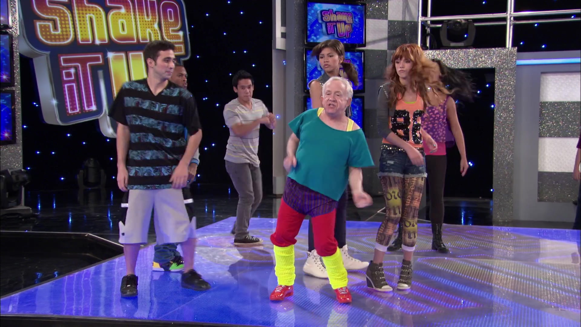 Shake_It_Up_S02E07_Double_Pegasus_It_Up_1080p_BTD_001426.jpg Shake_It_Up_S02E07_Double_Pegasus_It_Up_1080p_BTD_001426.jpg