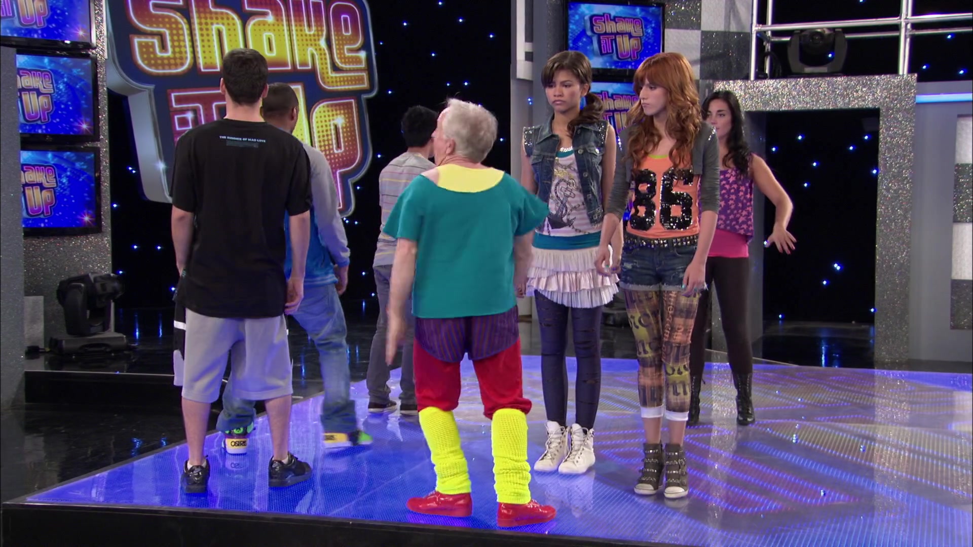 Shake_It_Up_S02E07_Double_Pegasus_It_Up_1080p_BTD_001446.jpg