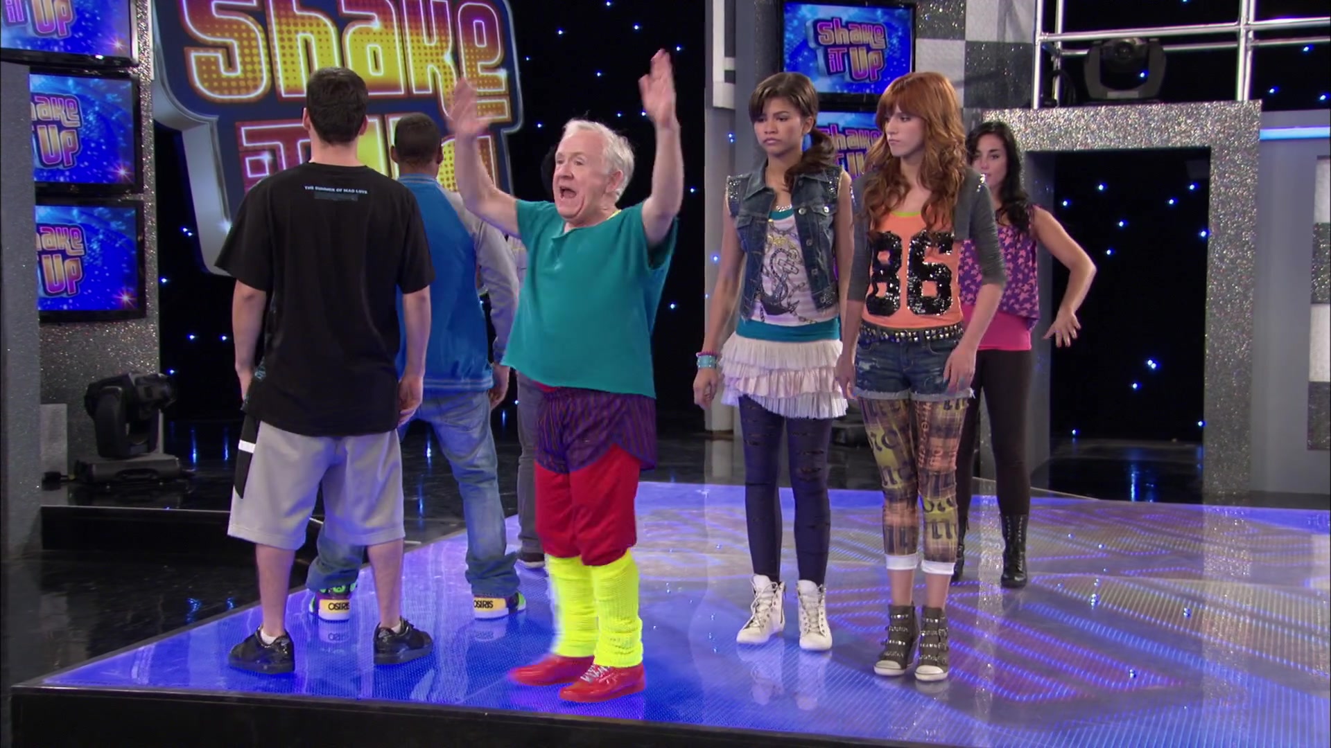 Shake_It_Up_S02E07_Double_Pegasus_It_Up_1080p_BTD_001447.jpg Shake_It_Up_S02E07_Double_Pegasus_It_Up_1080p_BTD_001447.jpg