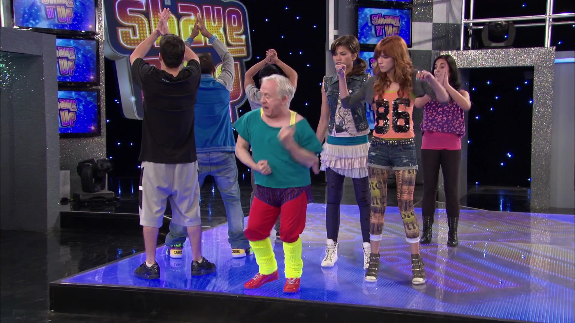 Shake_It_Up_S02E07_Double_Pegasus_It_Up_1080p_BTD_001452.jpg Shake_It_Up_S02E07_Double_Pegasus_It_Up_1080p_BTD_001452.jpg