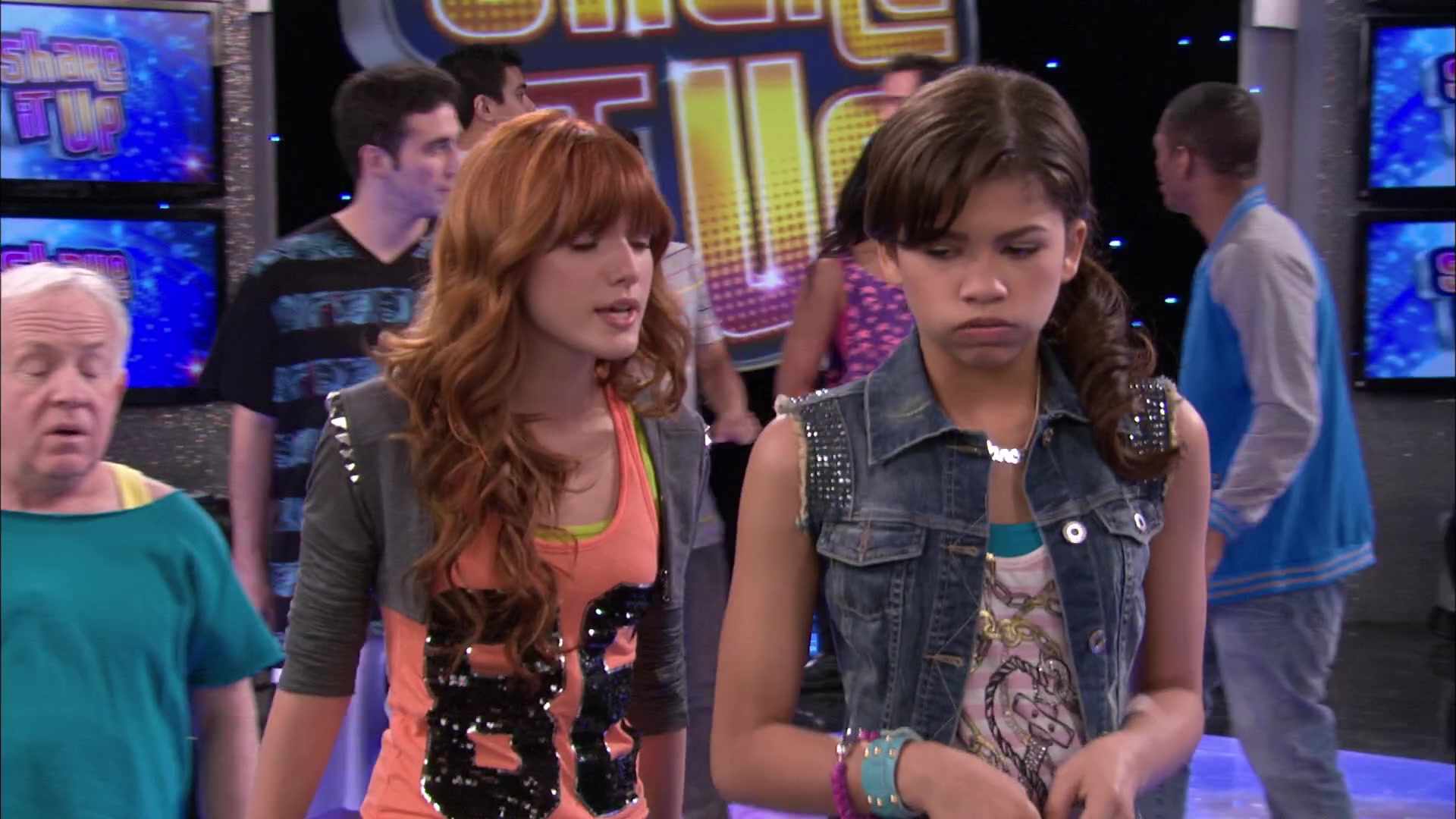 Shake_It_Up_S02E07_Double_Pegasus_It_Up_1080p_BTD_001508.jpg Shake_It_Up_S02E07_Double_Pegasus_It_Up_1080p_BTD_001508.jpg