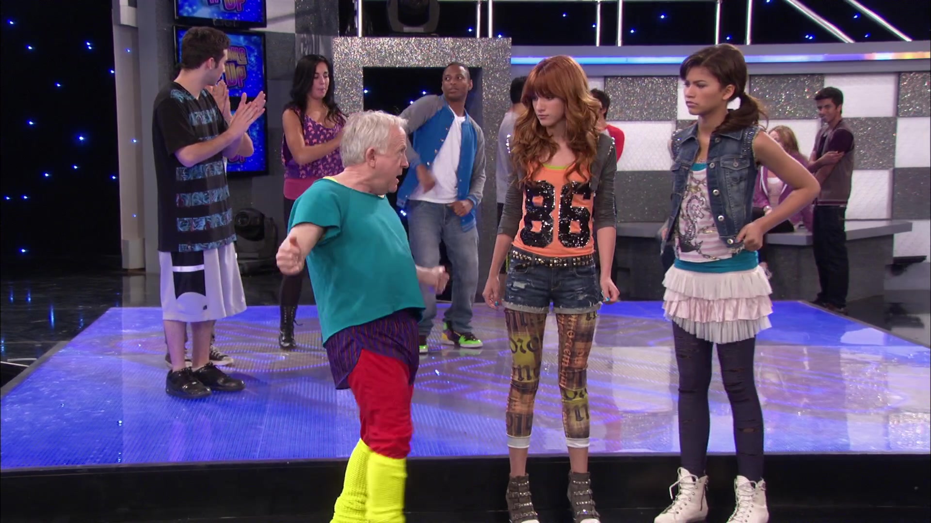 Shake_It_Up_S02E07_Double_Pegasus_It_Up_1080p_BTD_001533.jpg