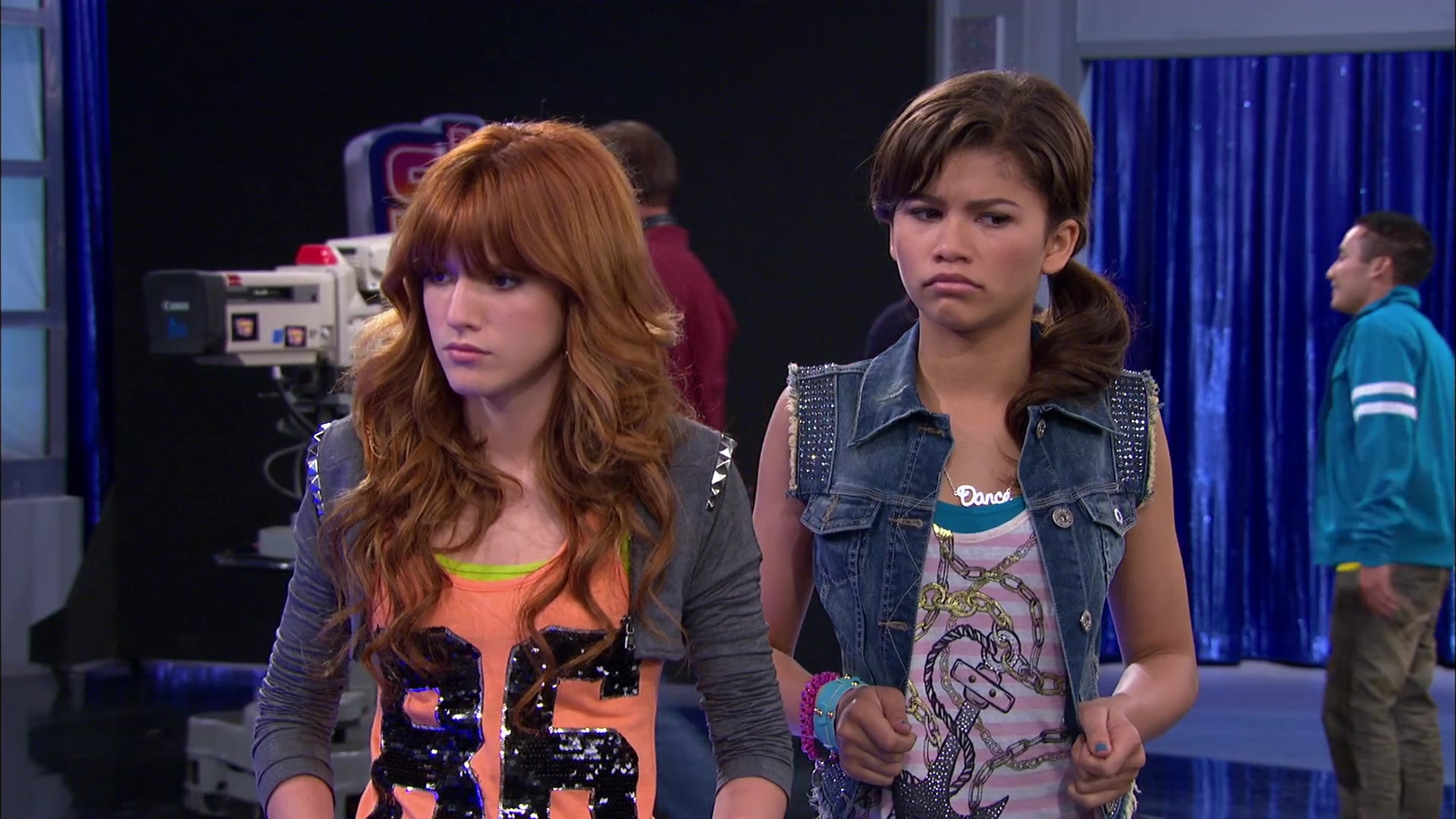 Shake_It_Up_S02E07_Double_Pegasus_It_Up_1080p_BTD_001570.jpg