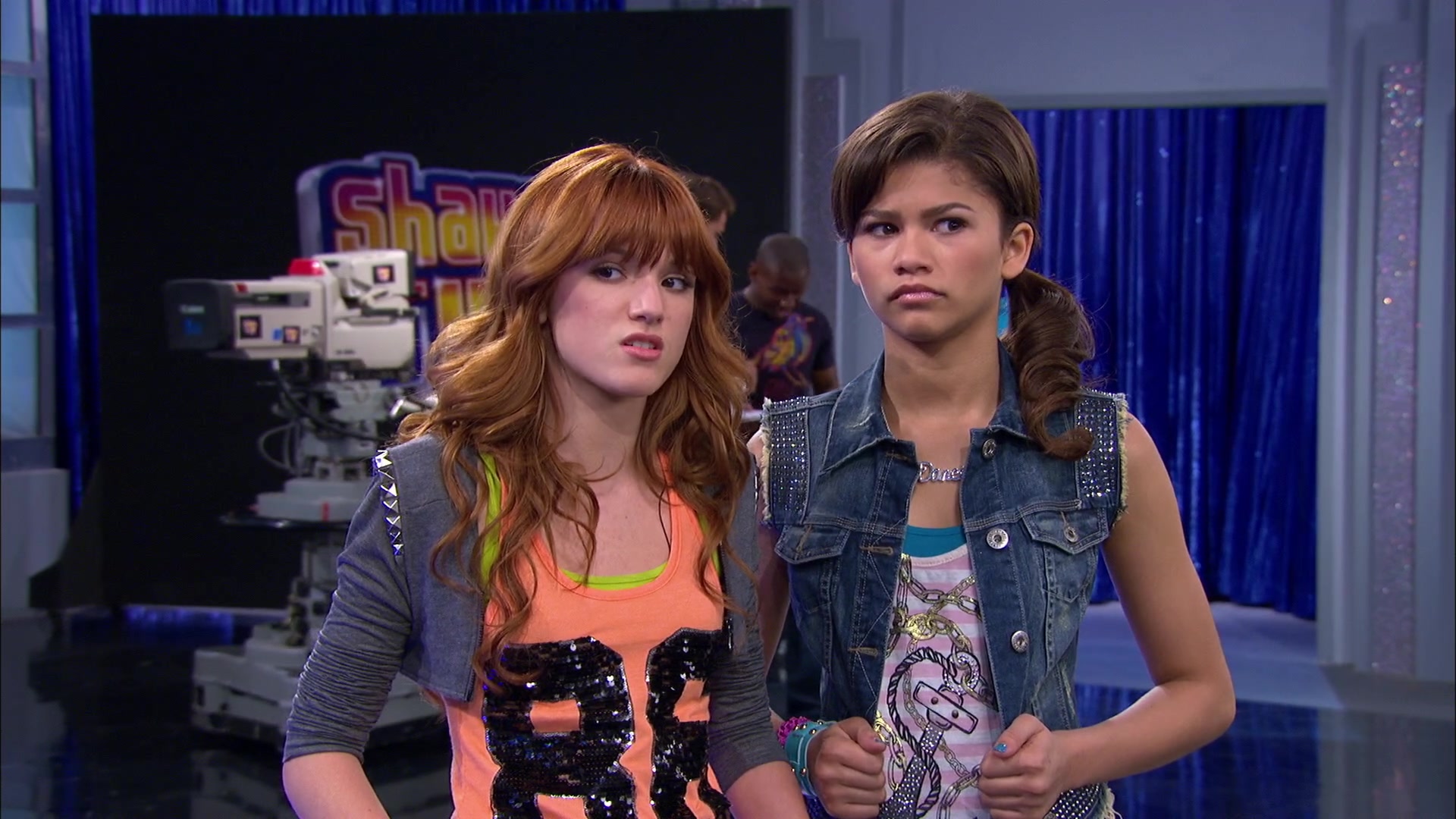 Shake_It_Up_S02E07_Double_Pegasus_It_Up_1080p_BTD_001615.jpg Shake_It_Up_S02E07_Double_Pegasus_It_Up_1080p_BTD_001615.jpg