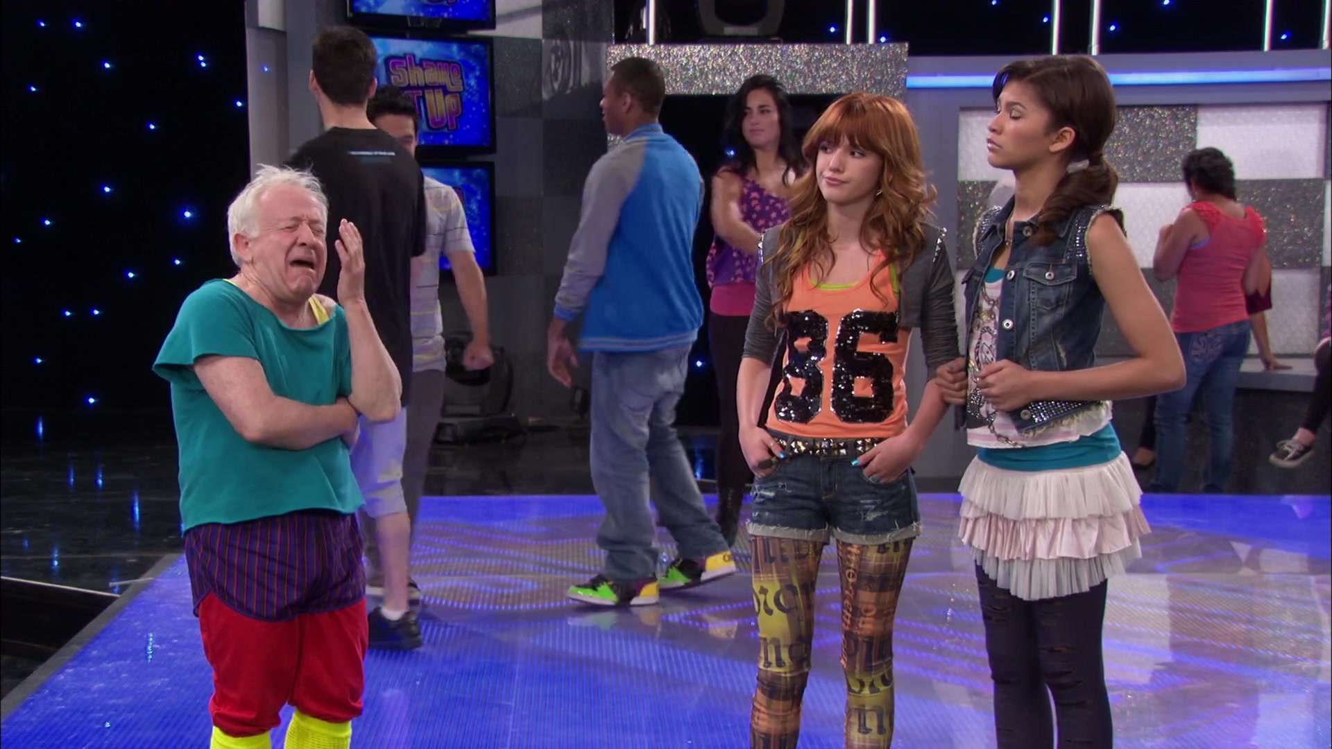 Shake_It_Up_S02E07_Double_Pegasus_It_Up_1080p_BTD_001618.jpg Shake_It_Up_S02E07_Double_Pegasus_It_Up_1080p_BTD_001618.jpg