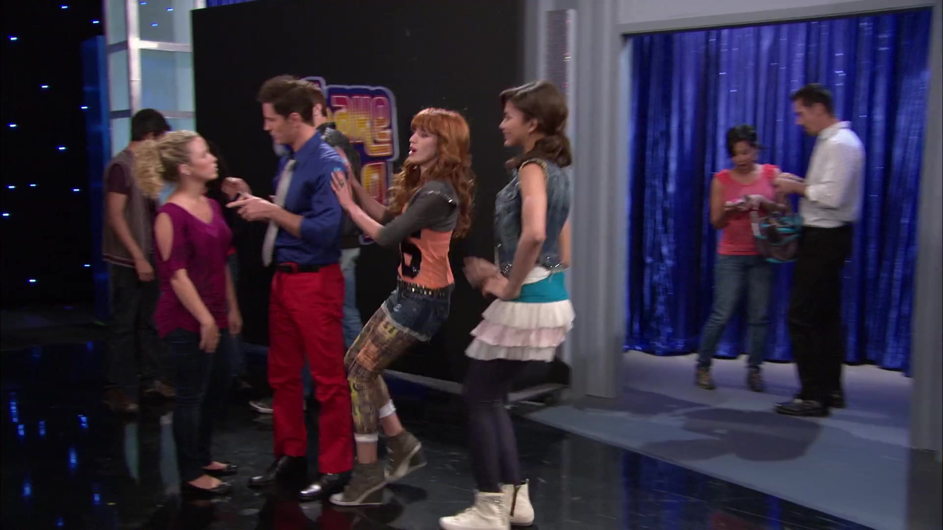 Shake_It_Up_S02E07_Double_Pegasus_It_Up_1080p_BTD_001689.jpg Shake_It_Up_S02E07_Double_Pegasus_It_Up_1080p_BTD_001689.jpg