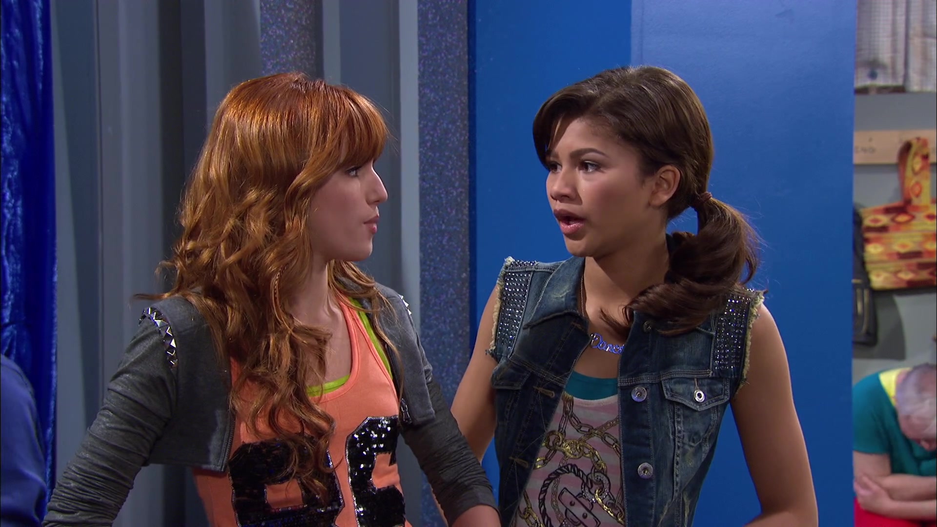 Shake_It_Up_S02E07_Double_Pegasus_It_Up_1080p_BTD_001735.jpg Shake_It_Up_S02E07_Double_Pegasus_It_Up_1080p_BTD_001735.jpg