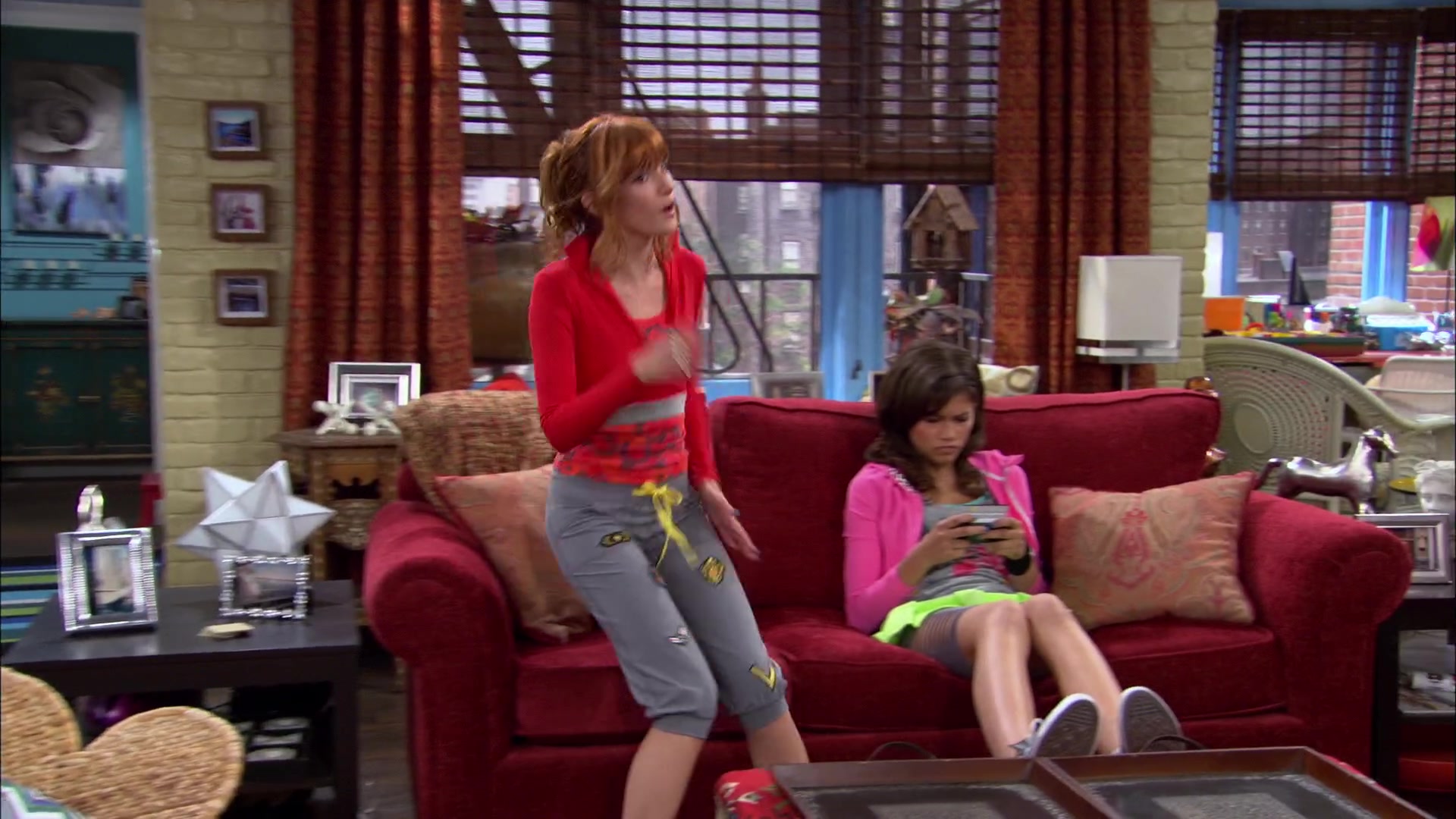 Shake_It_Up_S02E07_Double_Pegasus_It_Up_1080p_BTD_002027.jpg Shake_It_Up_S02E07_Double_Pegasus_It_Up_1080p_BTD_002027.jpg