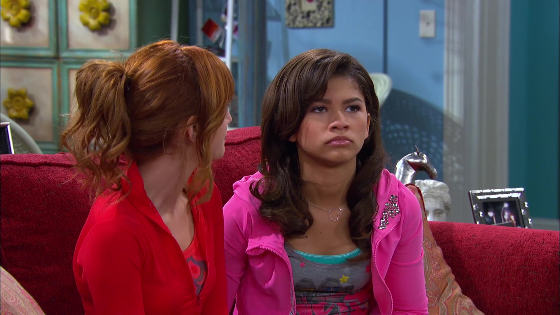 Shake_It_Up_S02E07_Double_Pegasus_It_Up_1080p_BTD_002075.jpg Shake_It_Up_S02E07_Double_Pegasus_It_Up_1080p_BTD_002075.jpg