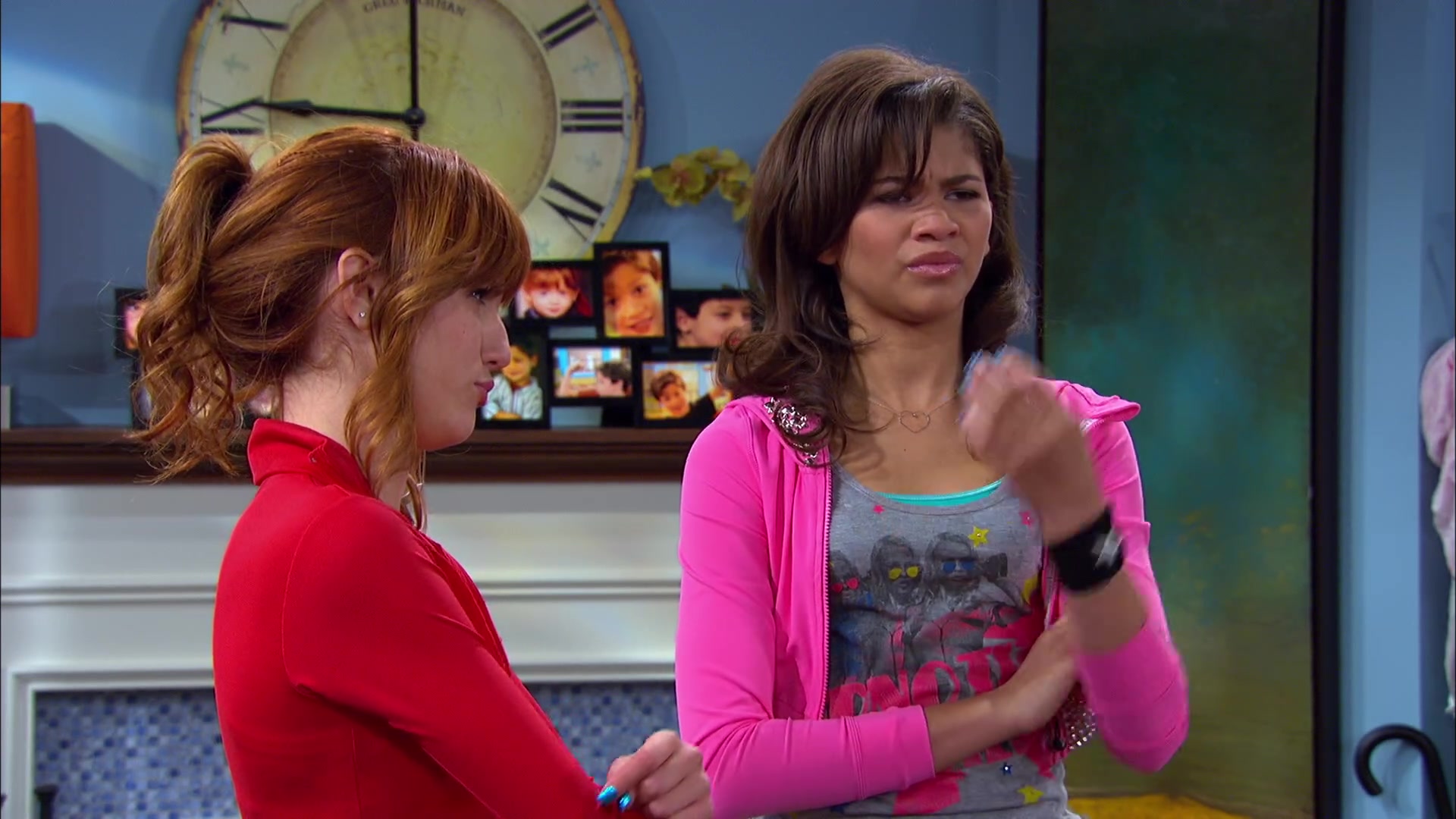 Shake_It_Up_S02E07_Double_Pegasus_It_Up_1080p_BTD_002122.jpg