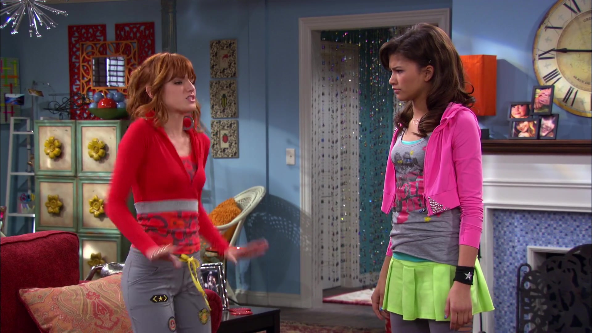 Shake_It_Up_S02E07_Double_Pegasus_It_Up_1080p_BTD_002214.jpg Shake_It_Up_S02E07_Double_Pegasus_It_Up_1080p_BTD_002214.jpg