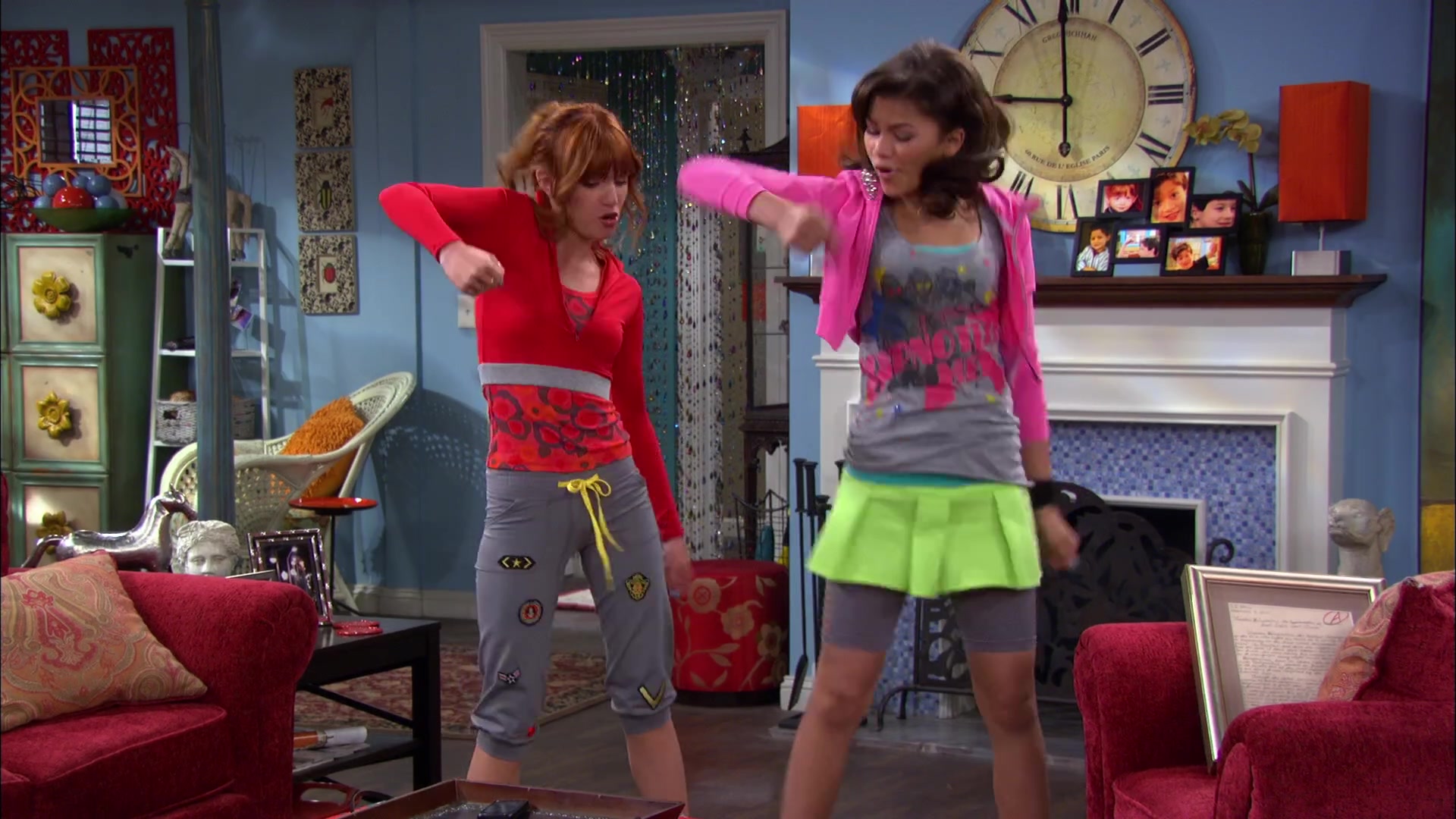 Shake_It_Up_S02E07_Double_Pegasus_It_Up_1080p_BTD_002301.jpg Shake_It_Up_S02E07_Double_Pegasus_It_Up_1080p_BTD_002301.jpg