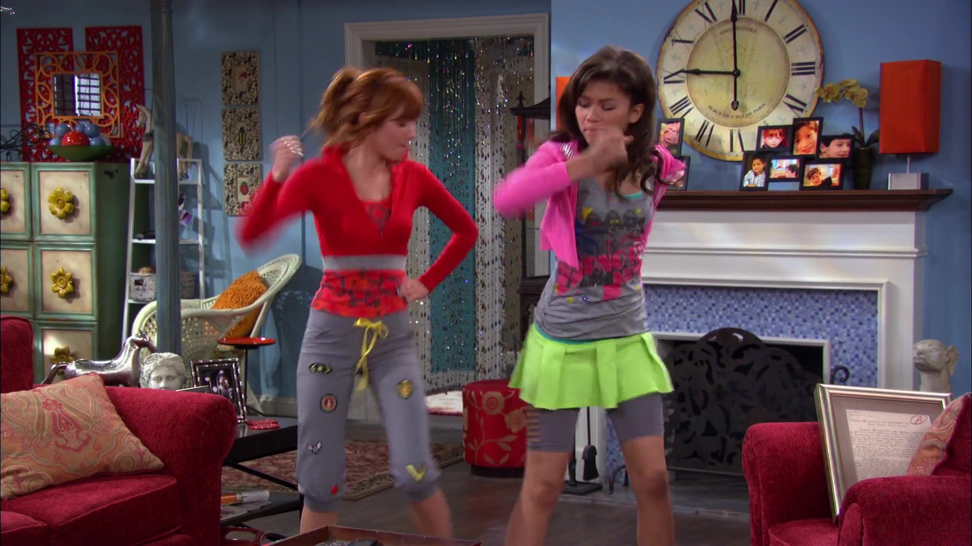 Shake_It_Up_S02E07_Double_Pegasus_It_Up_1080p_BTD_002319.jpg Shake_It_Up_S02E07_Double_Pegasus_It_Up_1080p_BTD_002319.jpg